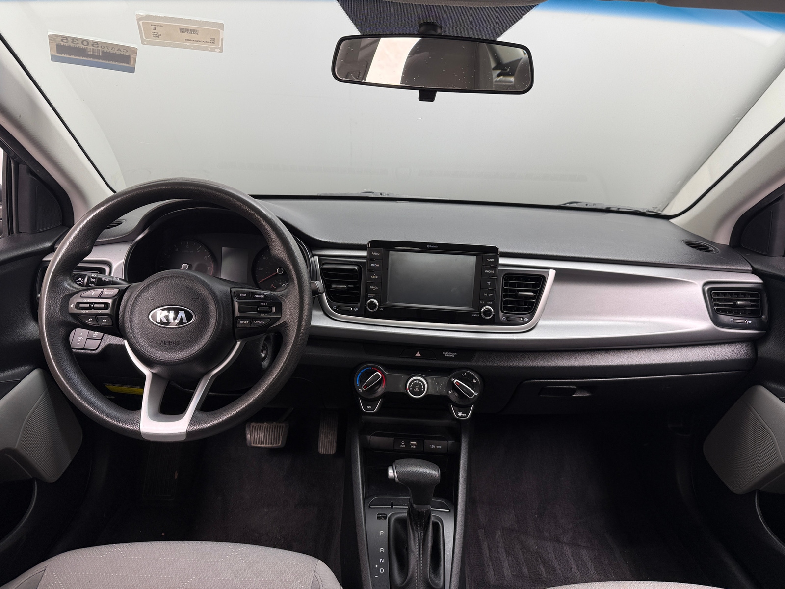 Thumbnail: 2020 Kia Rio - 3