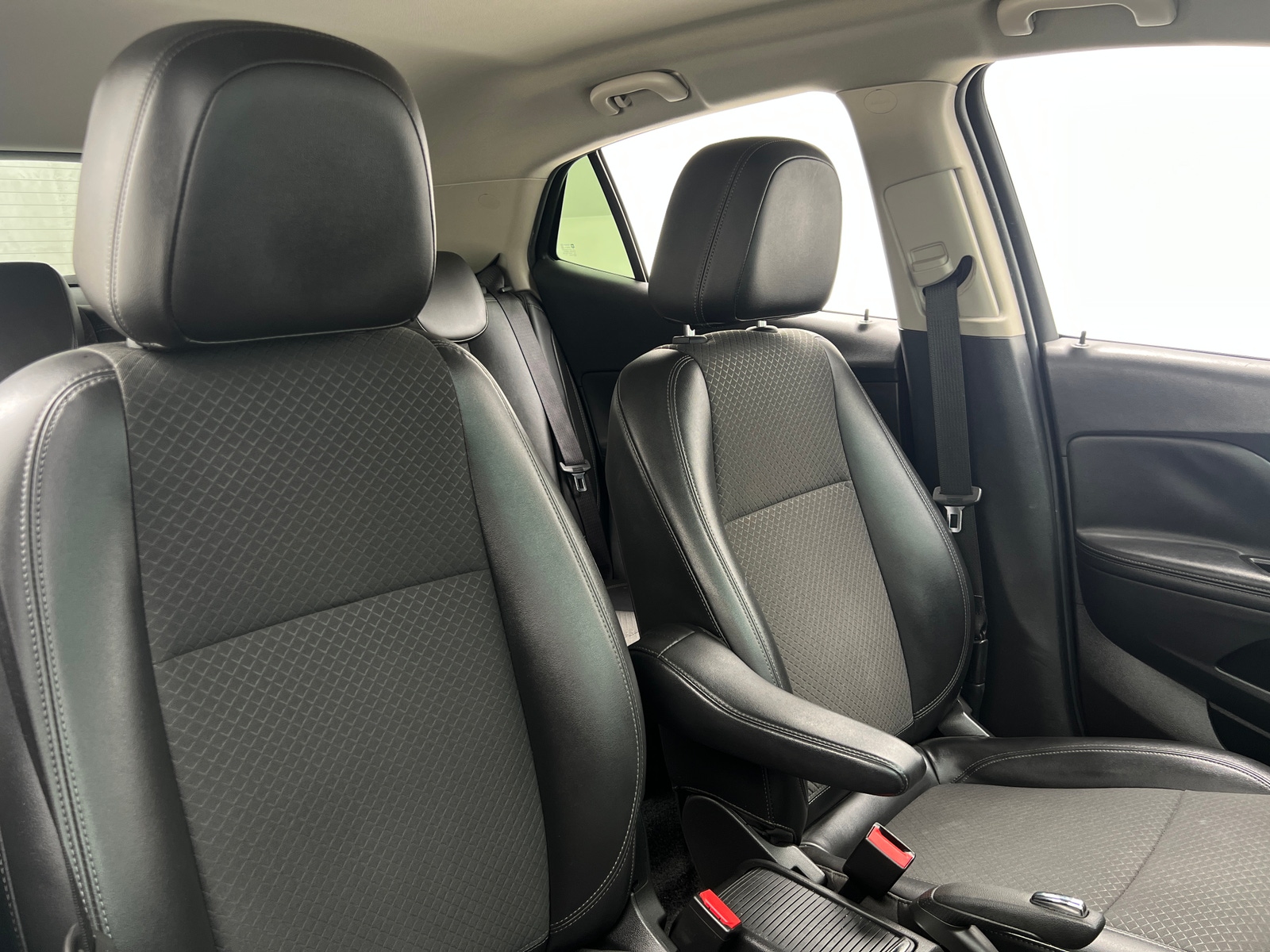 Thumbnail: 2018 Buick Encore - 2