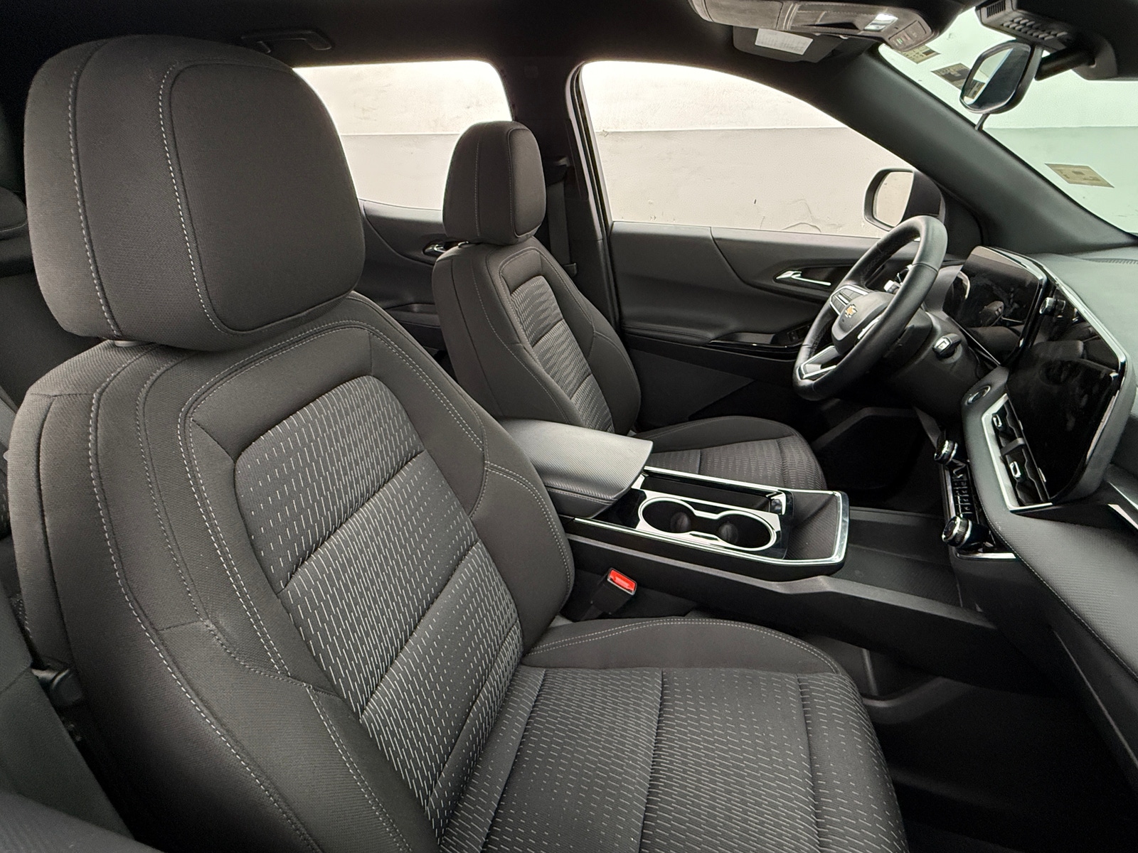 Thumbnail: 2025 Chevrolet Equinox - 2