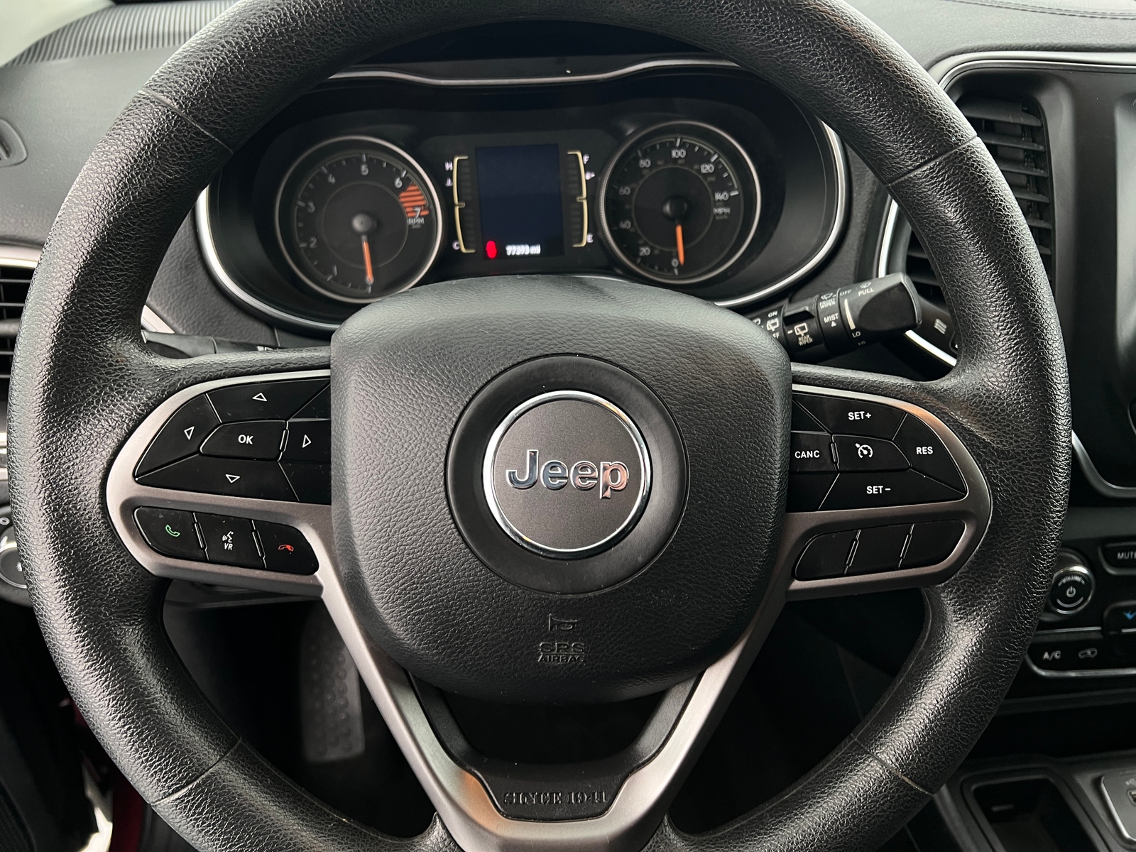 Thumbnail: 2019 Jeep Cherokee - 5