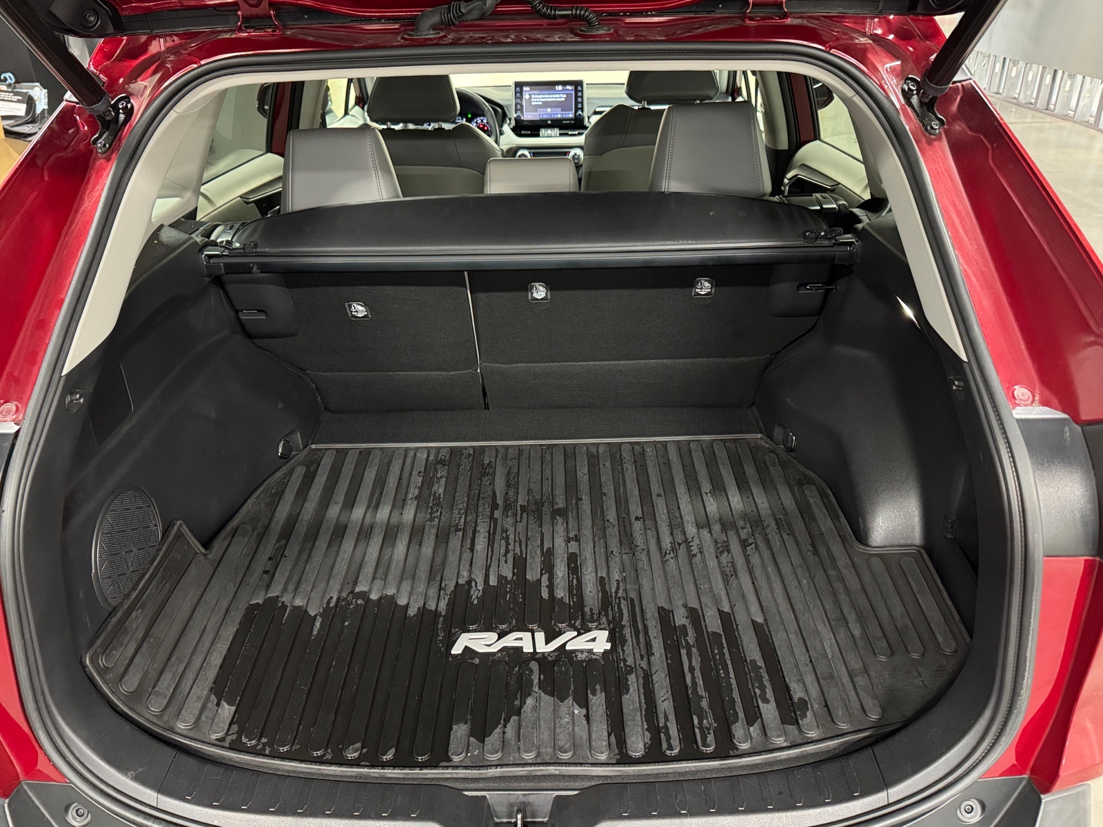 Thumbnail: 2022 Toyota RAV4 - 6