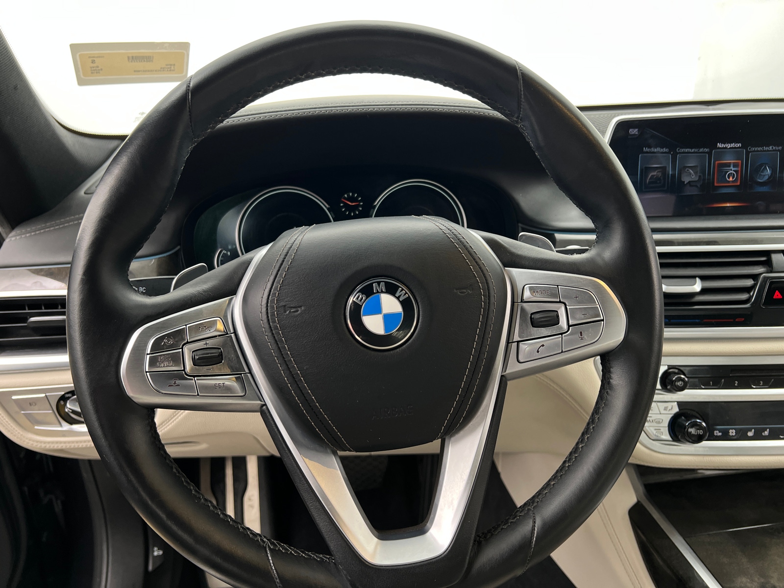 Thumbnail: 2016 BMW 7 Series - 4