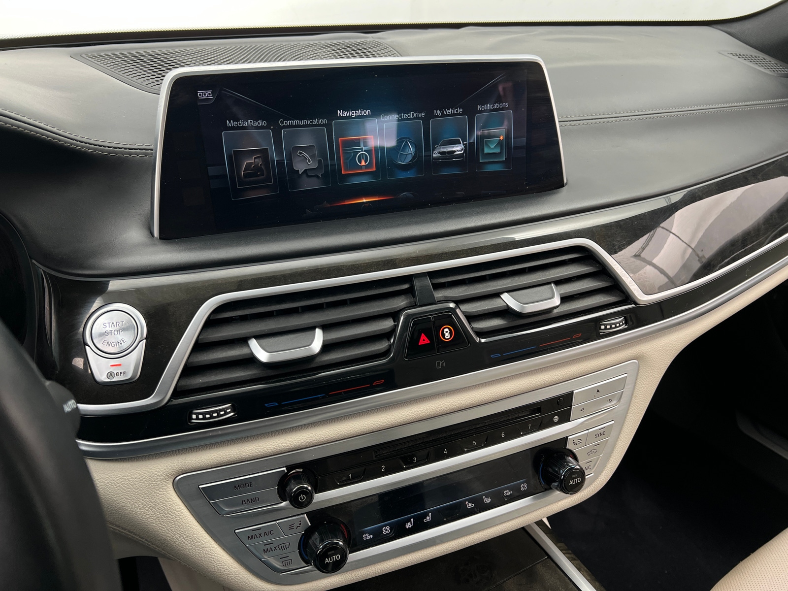 Thumbnail: 2016 BMW 7 Series - 3