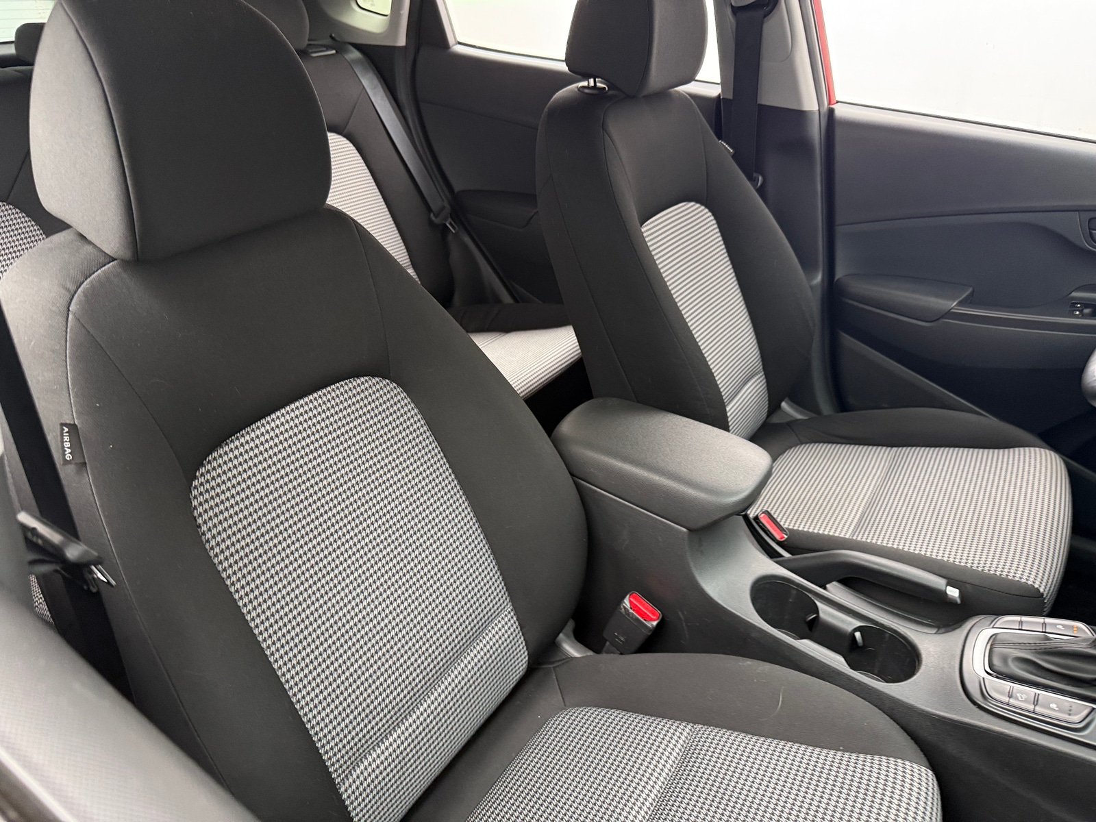 Thumbnail: 2020 Hyundai Kona - 2