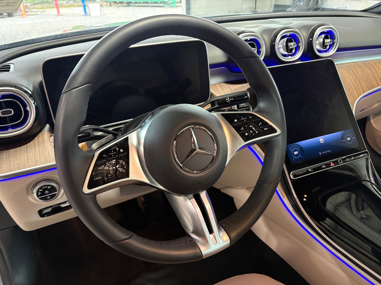 Thumbnail: 2025 Mercedes-Benz C-Class - 4