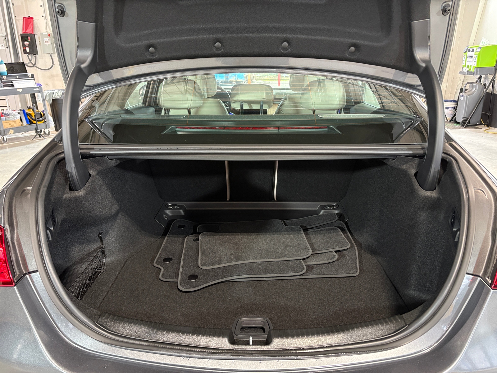 Thumbnail: 2025 Mercedes-Benz C-Class - 6