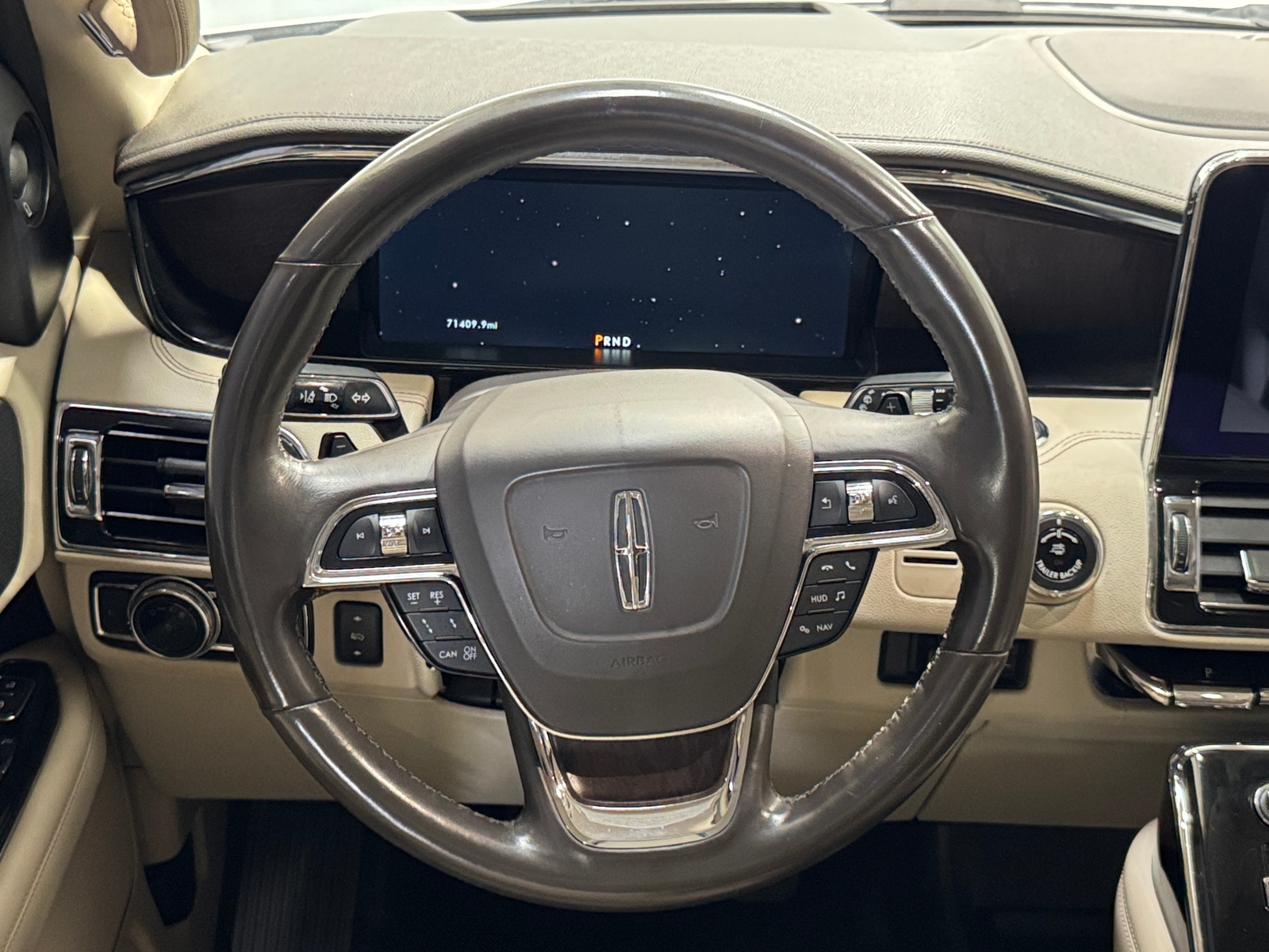 Thumbnail: 2018 Lincoln Navigator L - 4