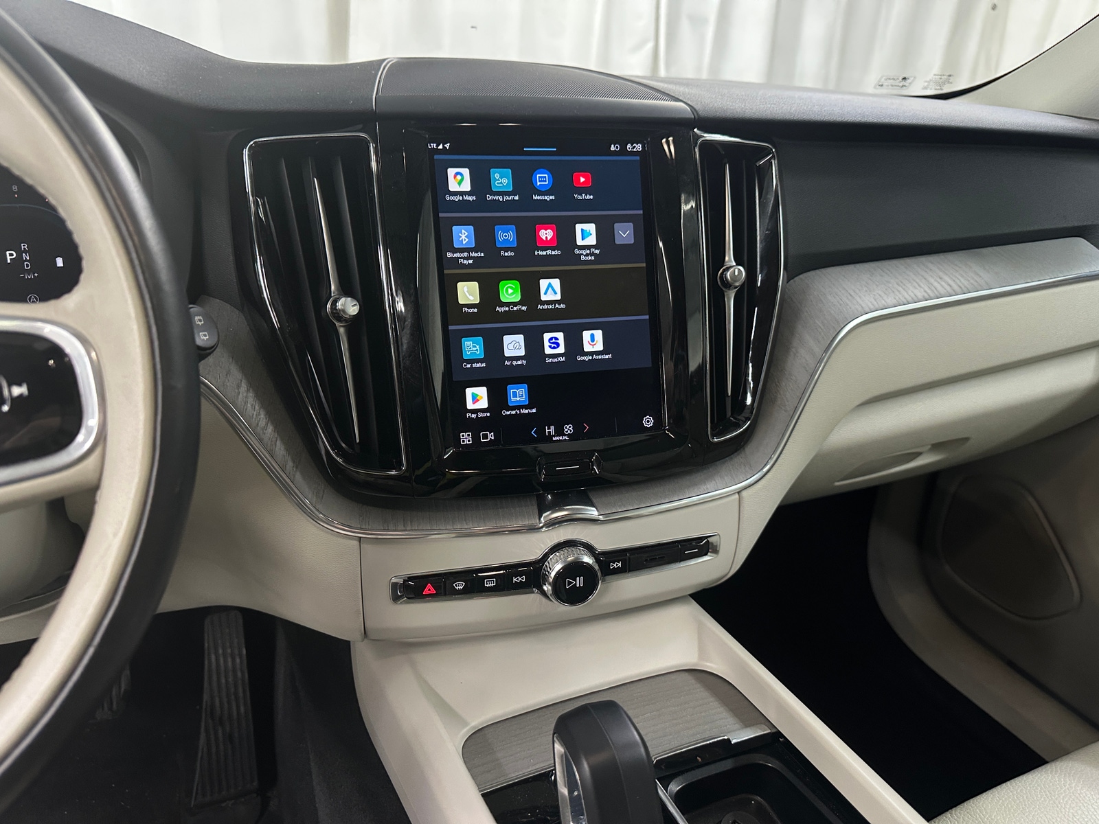 Thumbnail: 2023 Volvo XC60 - 3