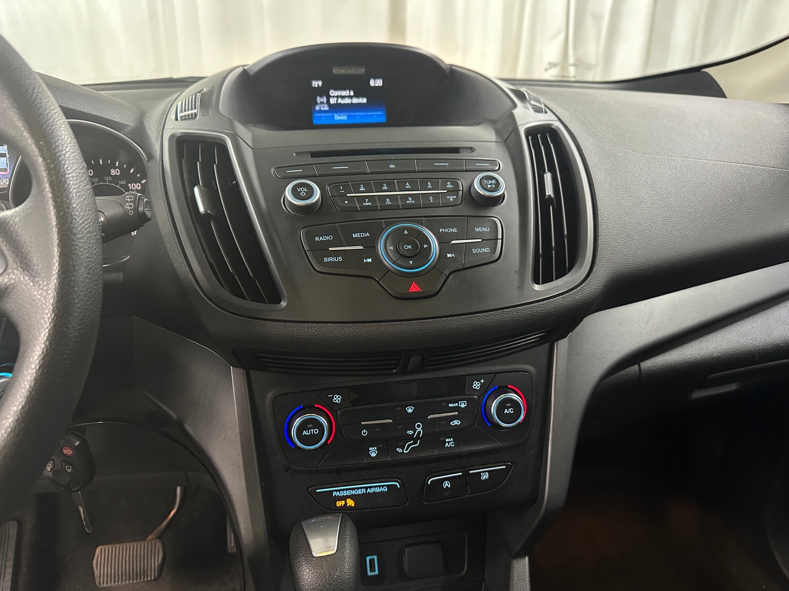 Thumbnail: 2017 Ford Escape - 4