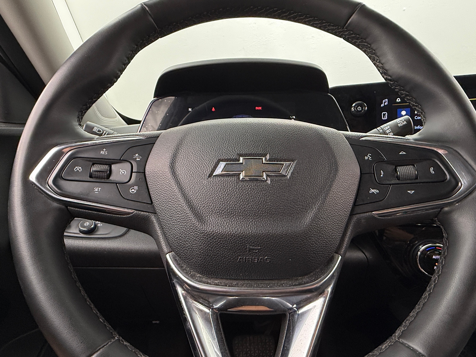 Thumbnail: 2025 Chevrolet Trax - 4