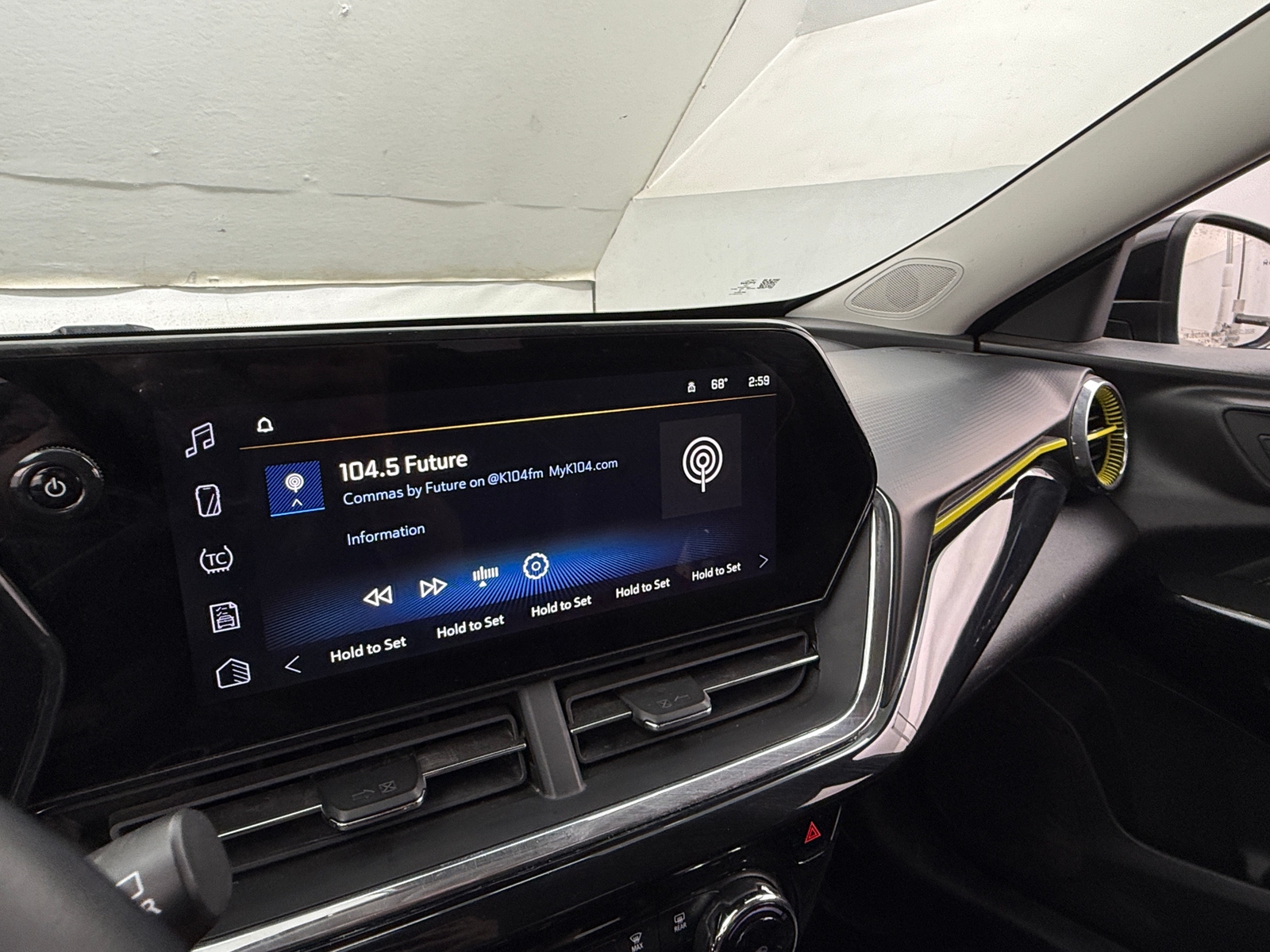 Thumbnail: 2025 Chevrolet Trax - 3