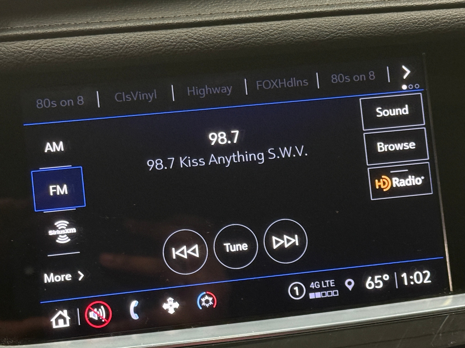 Thumbnail: 2021 Cadillac XT5 - 3