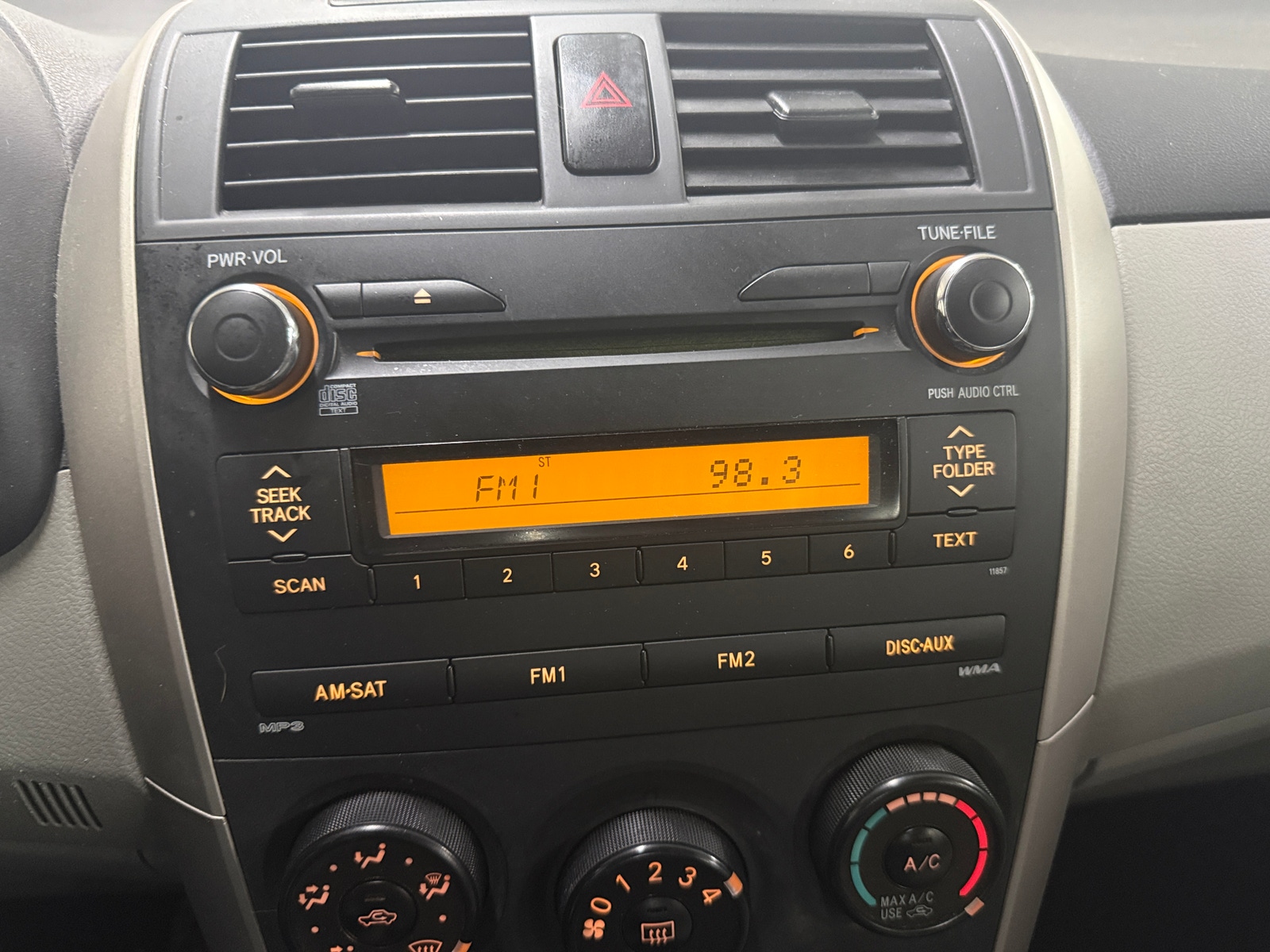 Thumbnail: 2013 Toyota Corolla - 4