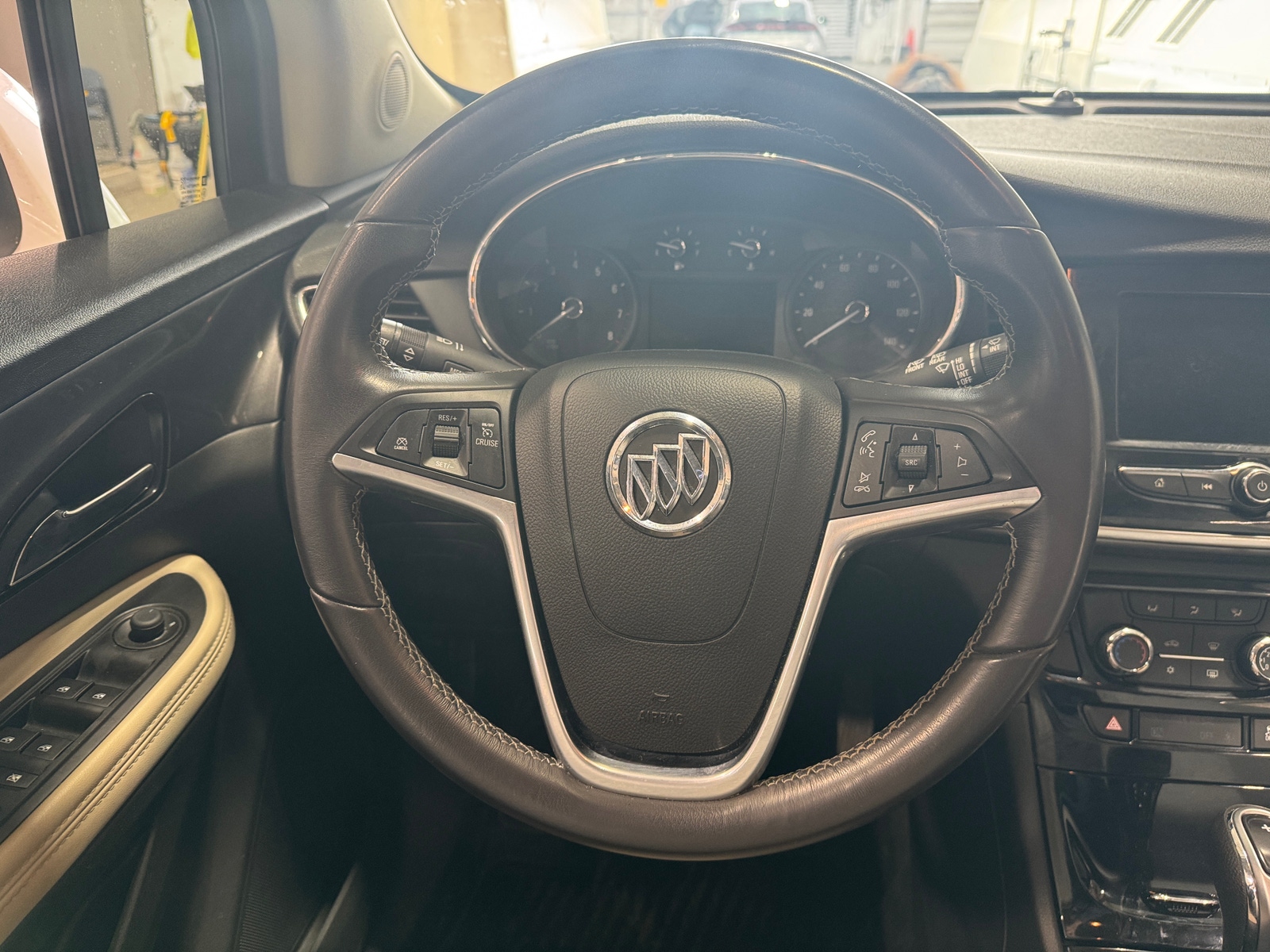 Thumbnail: 2022 Buick Encore - 4