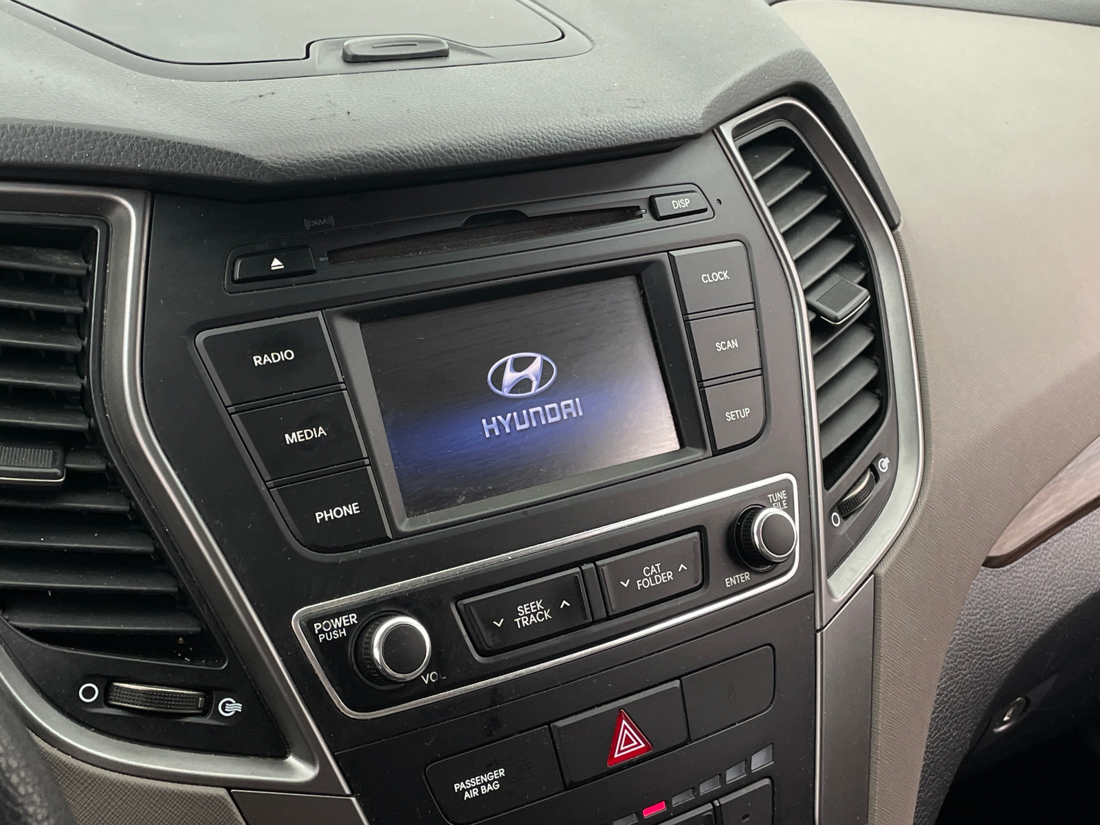 Thumbnail: 2017 Hyundai Santa Fe - 4