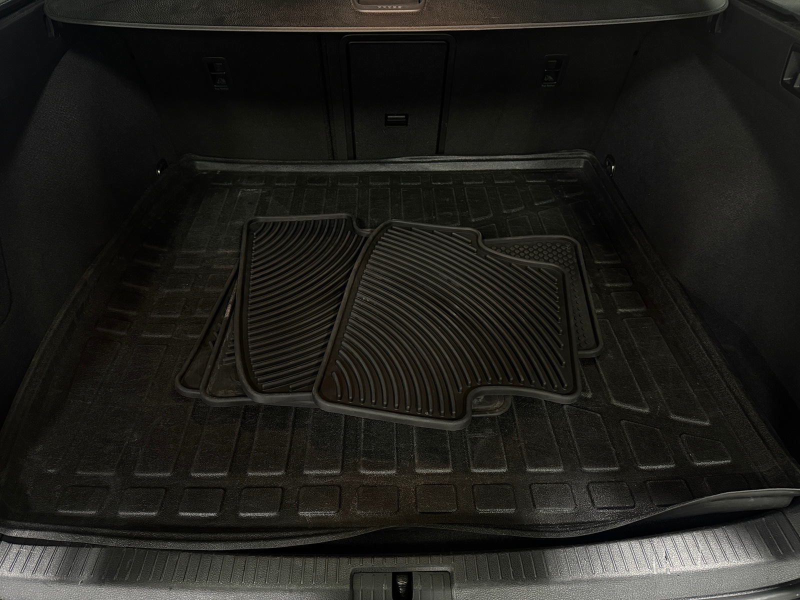 Thumbnail: 2019 Volkswagen e-Golf - 7