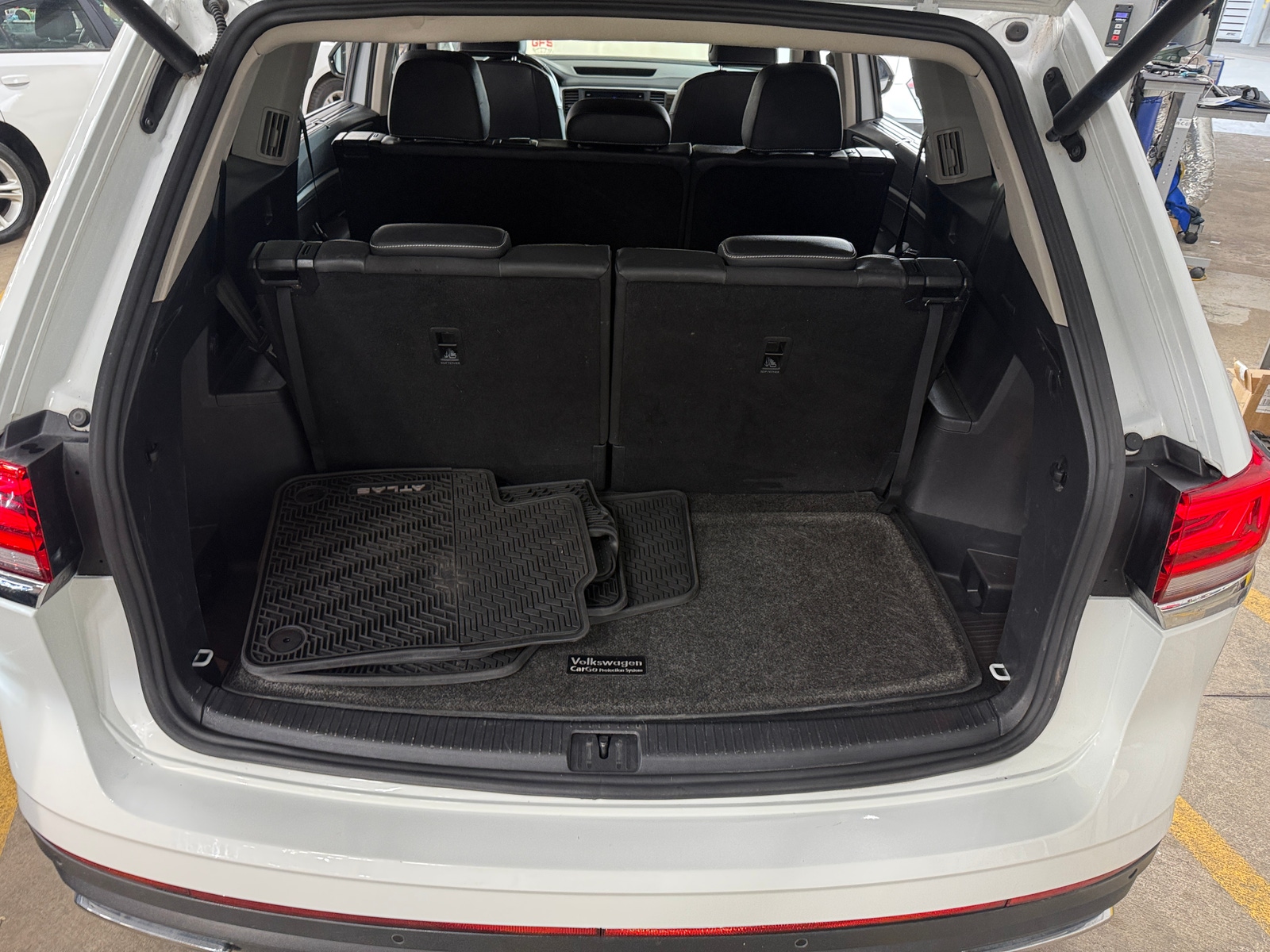 Thumbnail: 2021 Volkswagen Atlas - 6