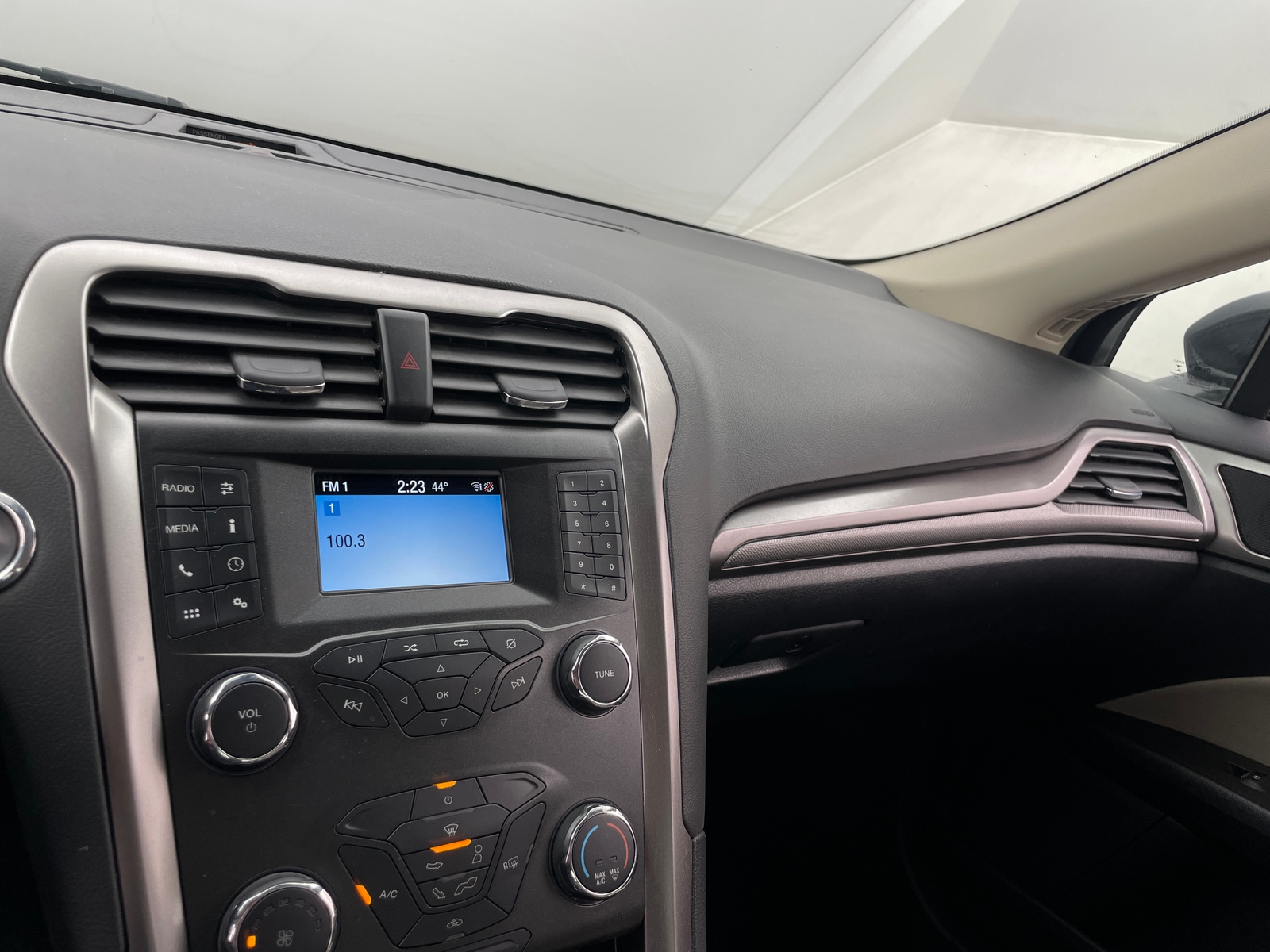 Thumbnail: 2020 Ford Fusion - 4