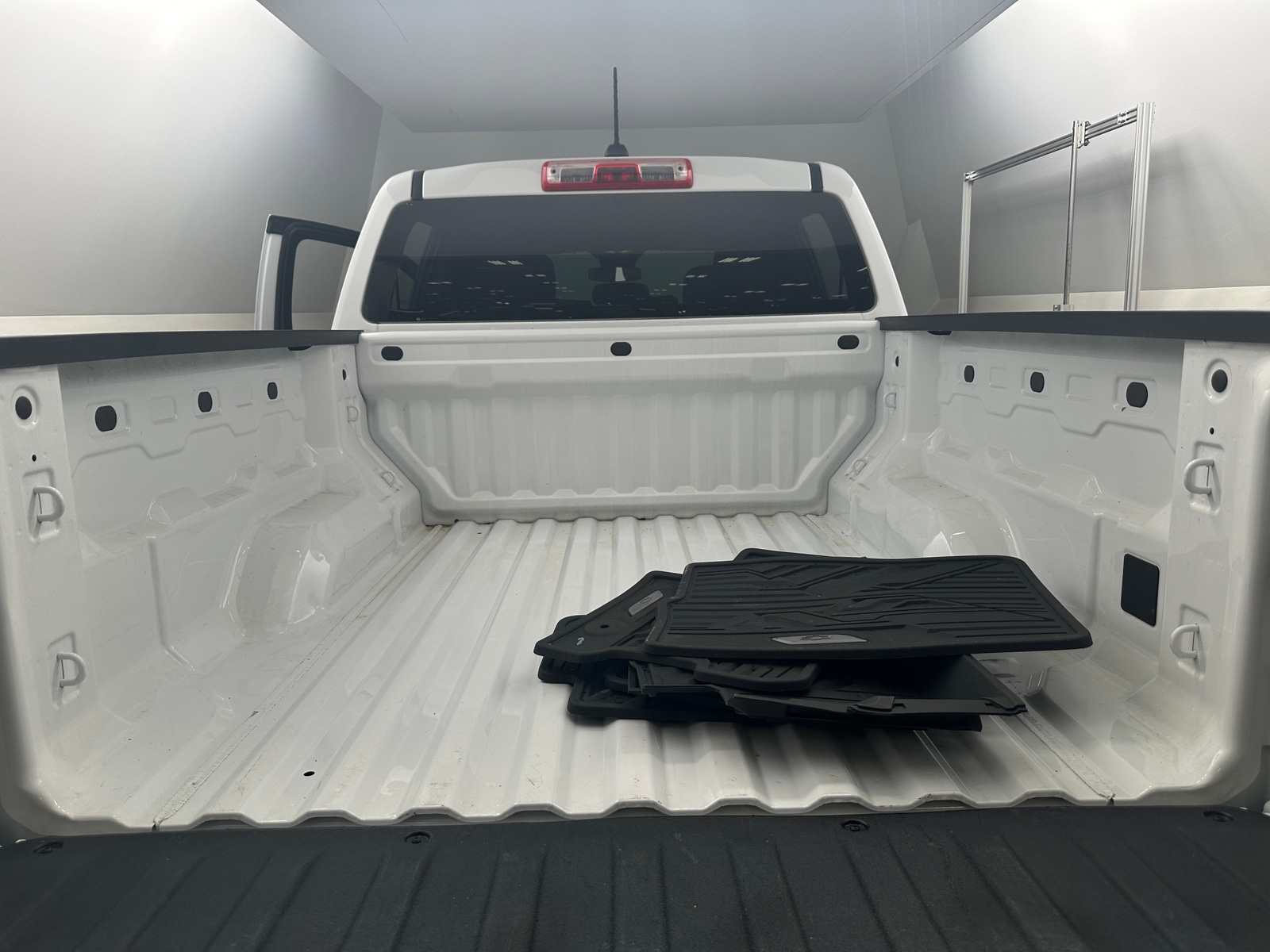 Thumbnail: 2024 Chevrolet Colorado - 7