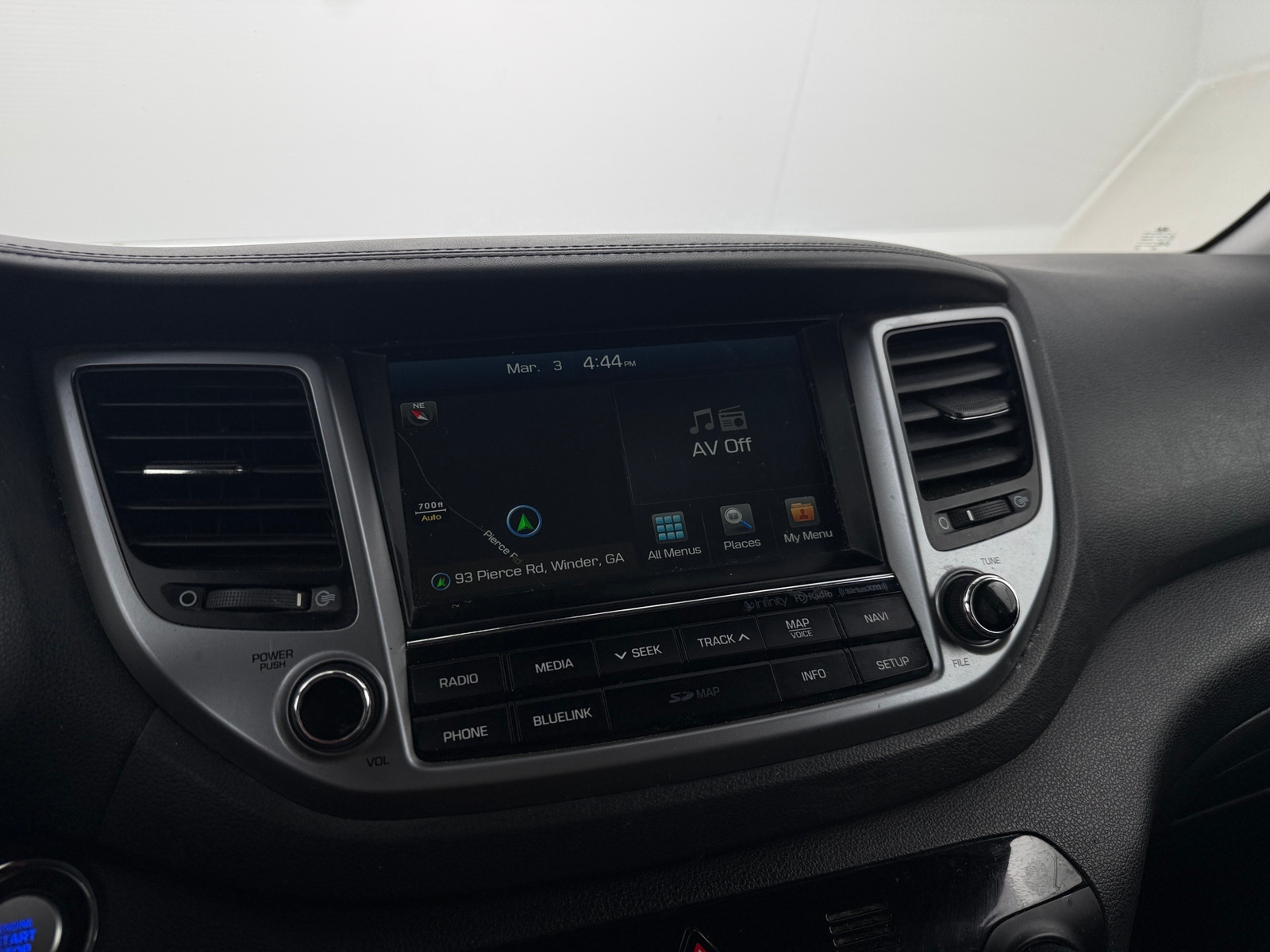 Thumbnail: 2017 Hyundai Tucson - 3