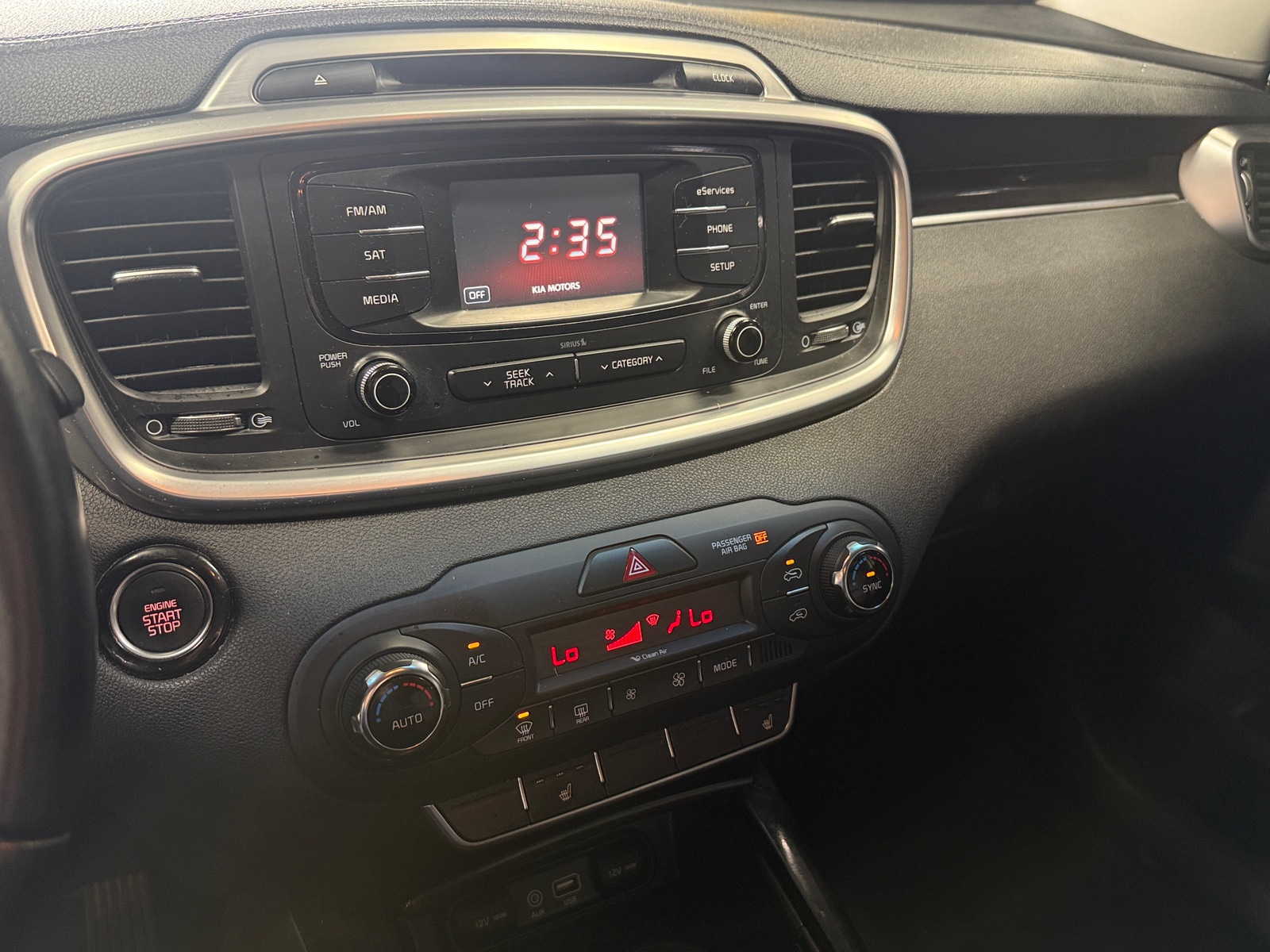 Thumbnail: 2016 Kia Sorento - 3