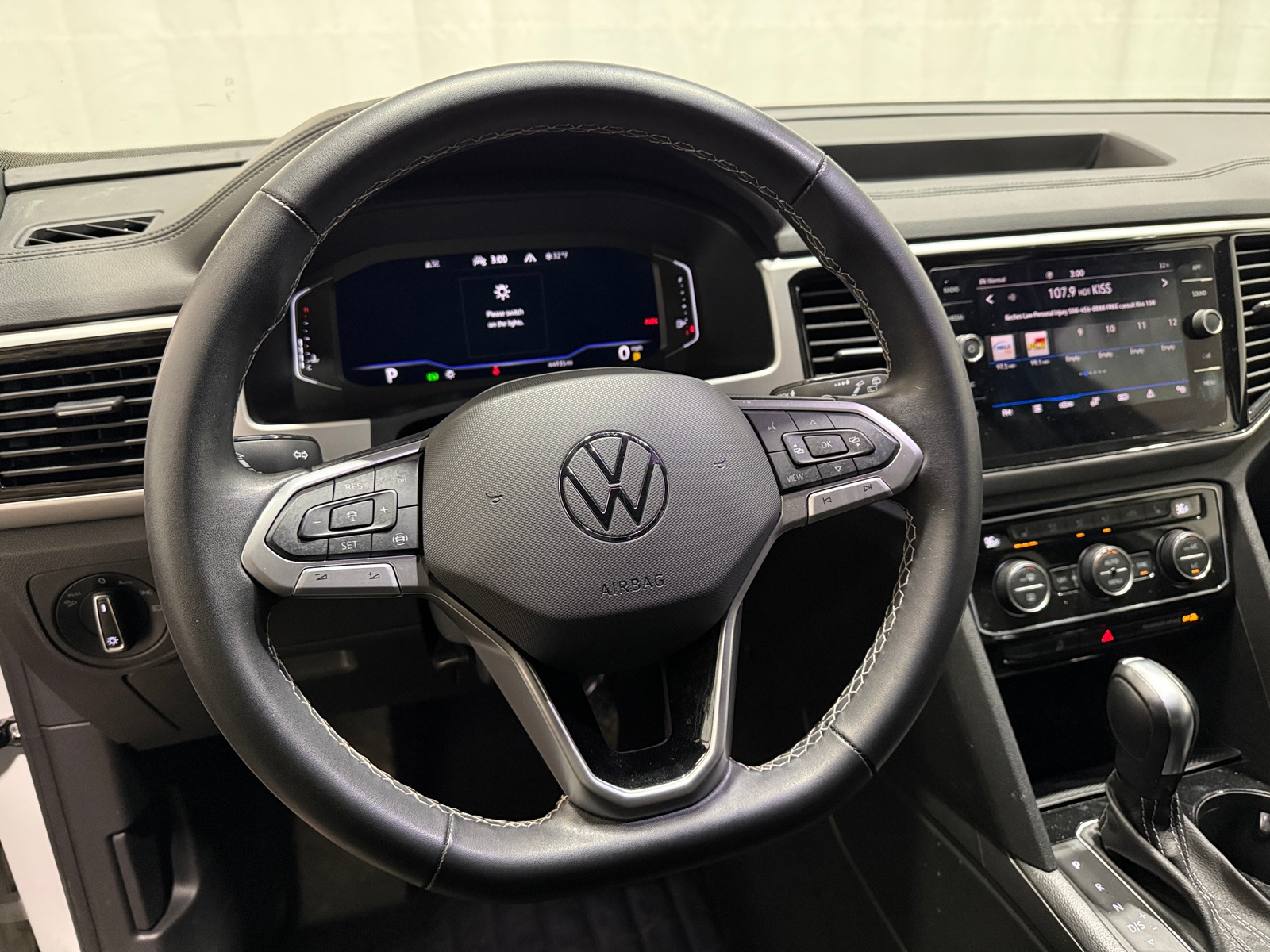 Thumbnail: 2022 Volkswagen Atlas - 4