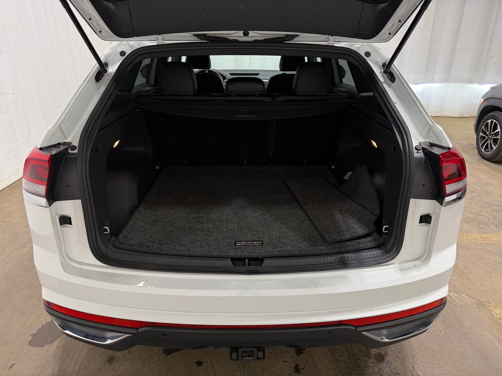 Thumbnail: 2022 Volkswagen Atlas - 6