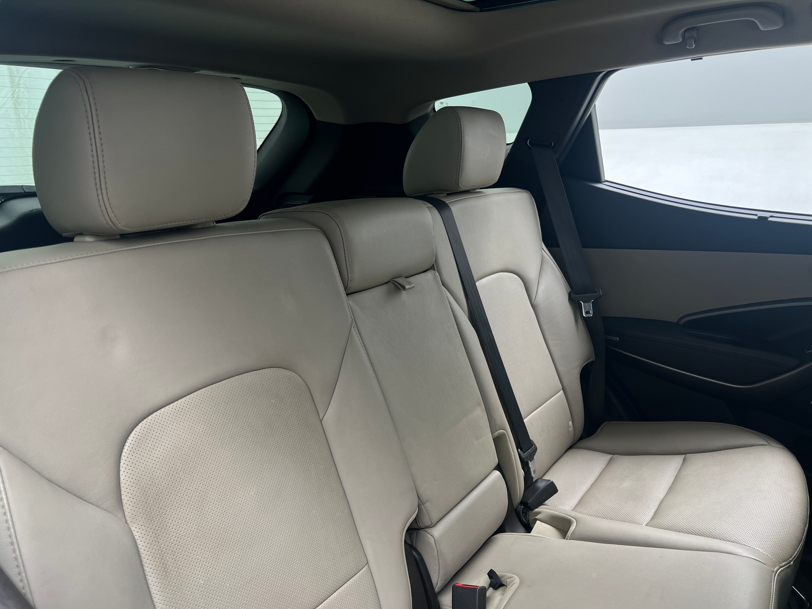 Thumbnail: 2017 Hyundai Santa Fe - 5