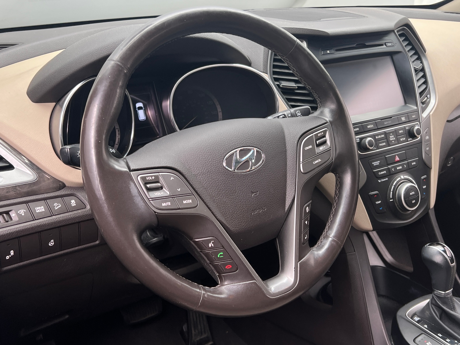 Thumbnail: 2017 Hyundai Santa Fe - 4