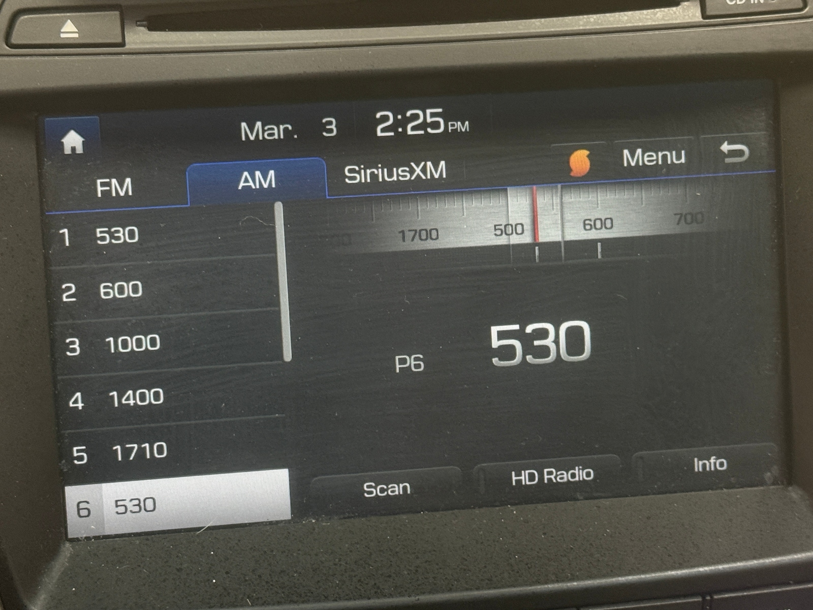 Thumbnail: 2017 Hyundai Santa Fe - 3