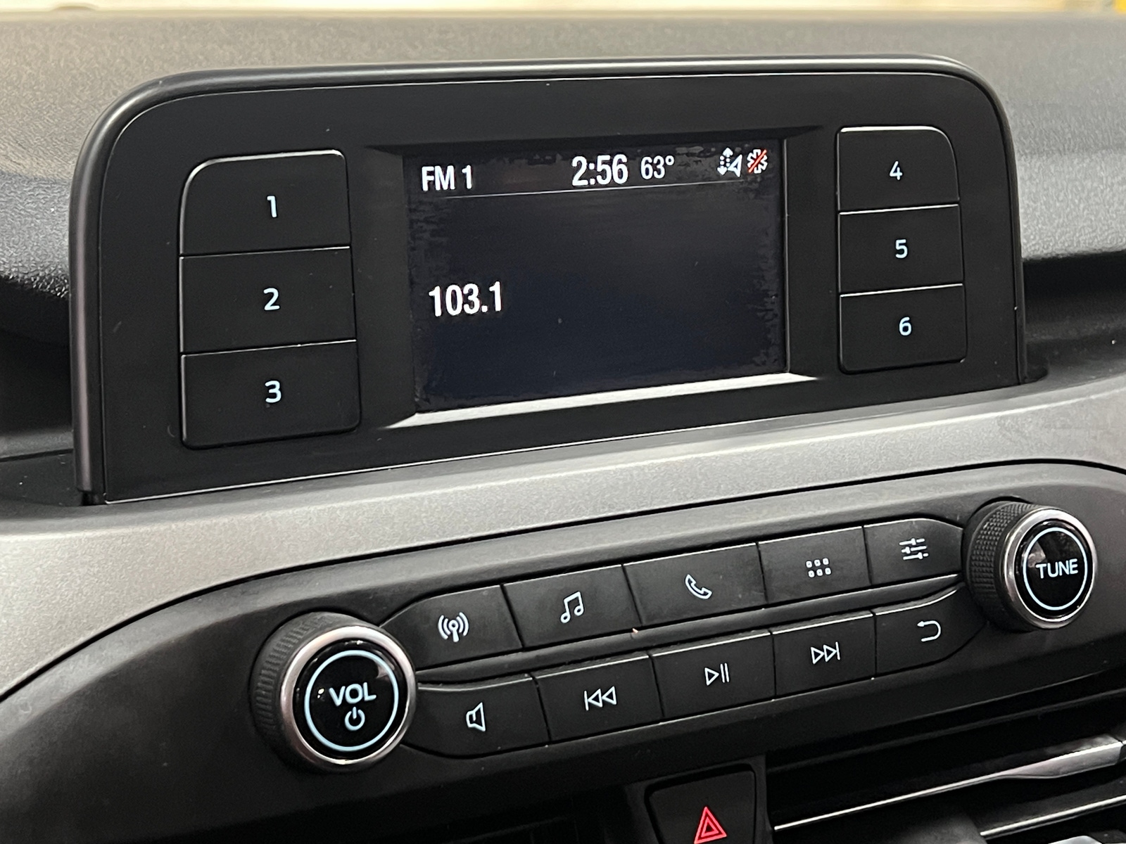 Thumbnail: 2020 Ford Escape - 4