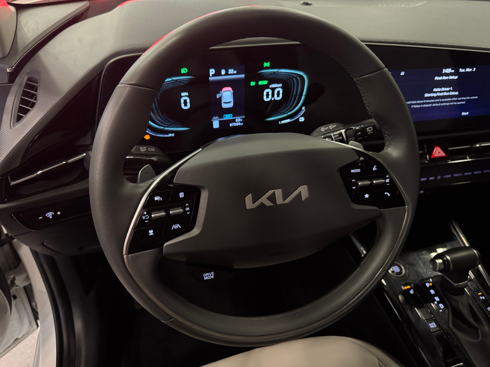 Thumbnail: 2023 Kia Niro - 4