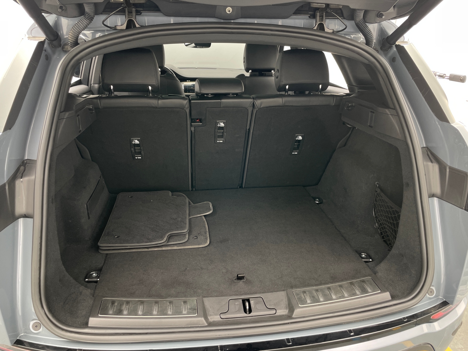 Thumbnail: 2023 Land Rover Range Rover Evoque - 6