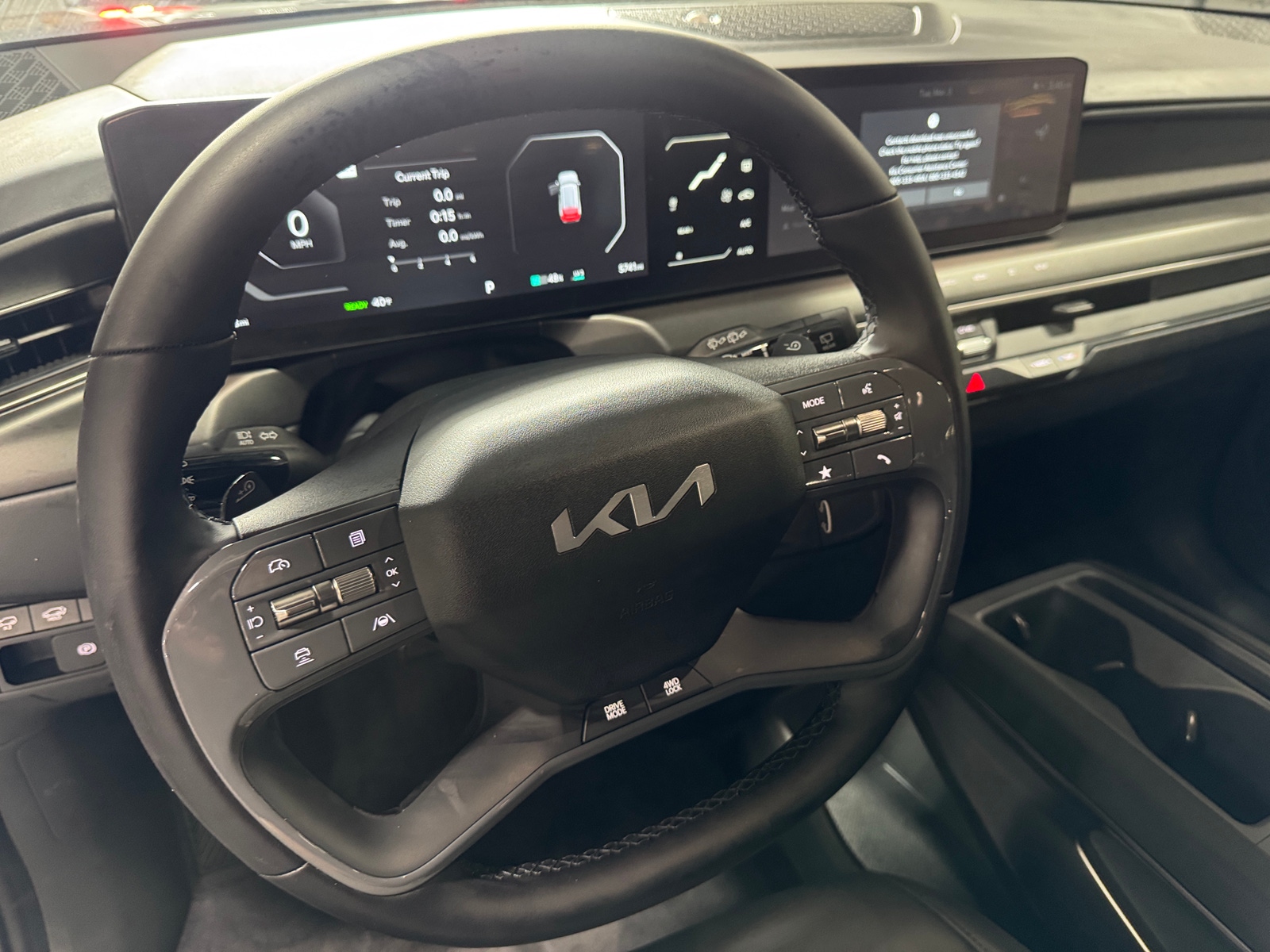 Thumbnail: 2024 Kia EV9 - 4