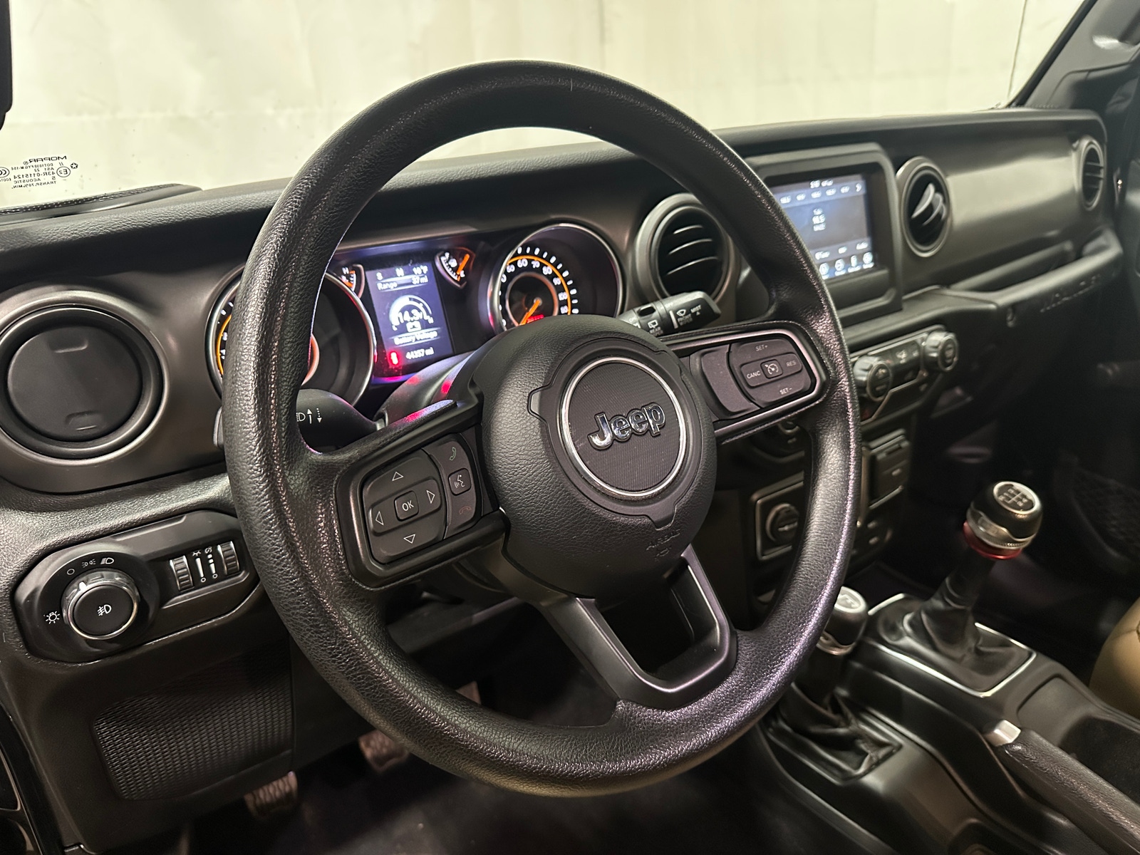 Thumbnail: 2022 Jeep Wrangler - 5