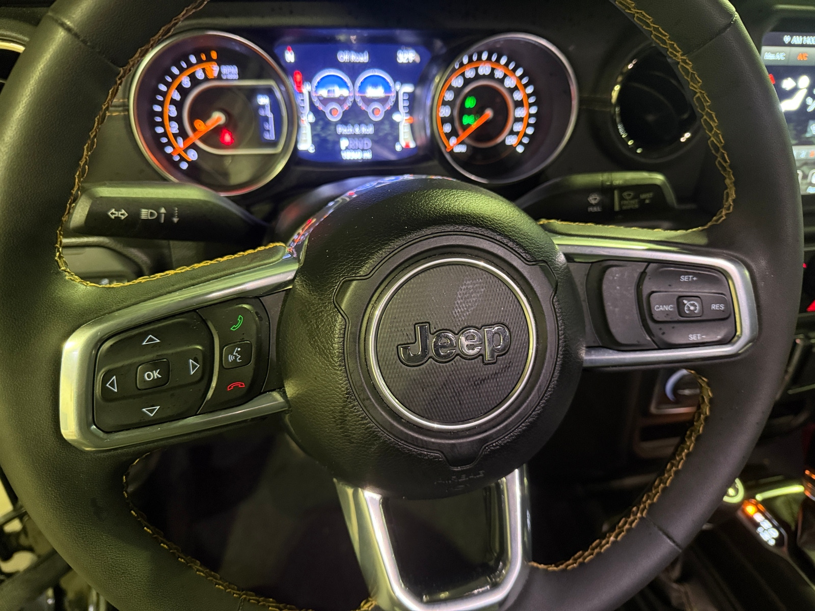 Thumbnail: 2023 Jeep Gladiator - 4