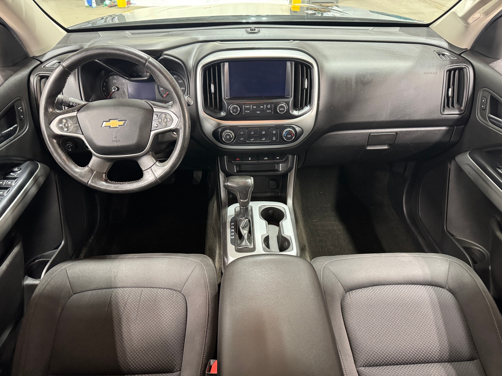 Thumbnail: 2016 Chevrolet Colorado - 3