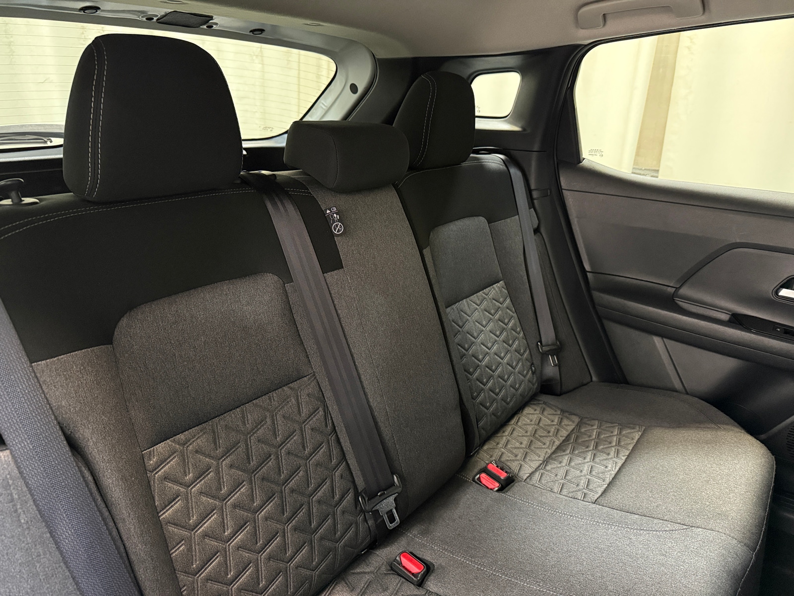 Thumbnail: 2025 Nissan Kicks - 6