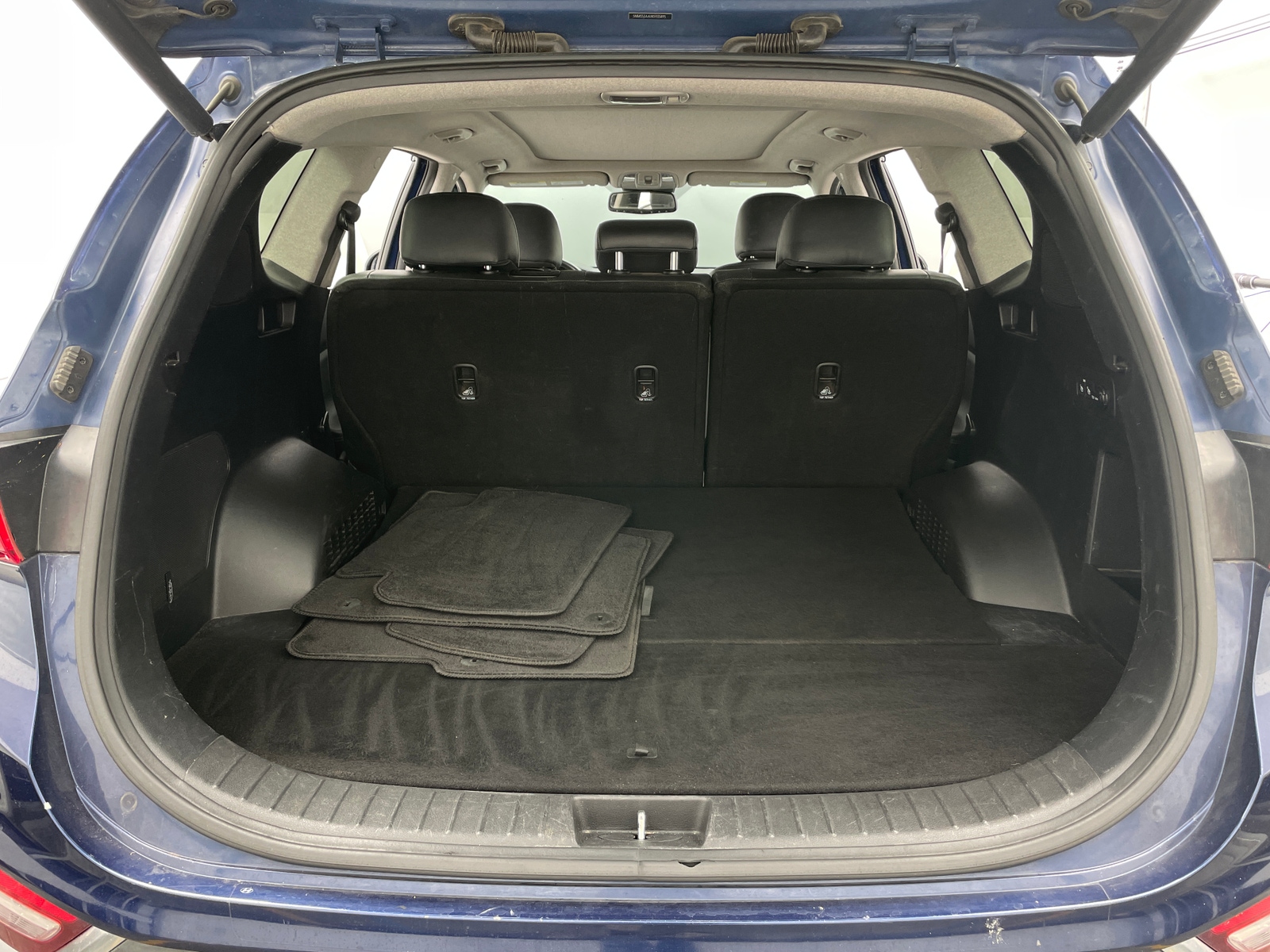 Thumbnail: 2019 Hyundai Santa Fe - 6