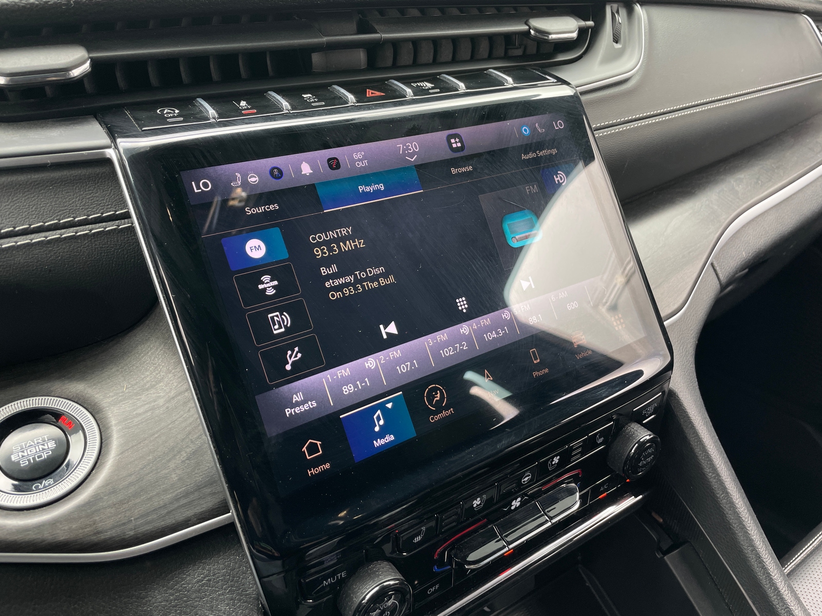 Thumbnail: 2024 Jeep Grand Cherokee L - 3