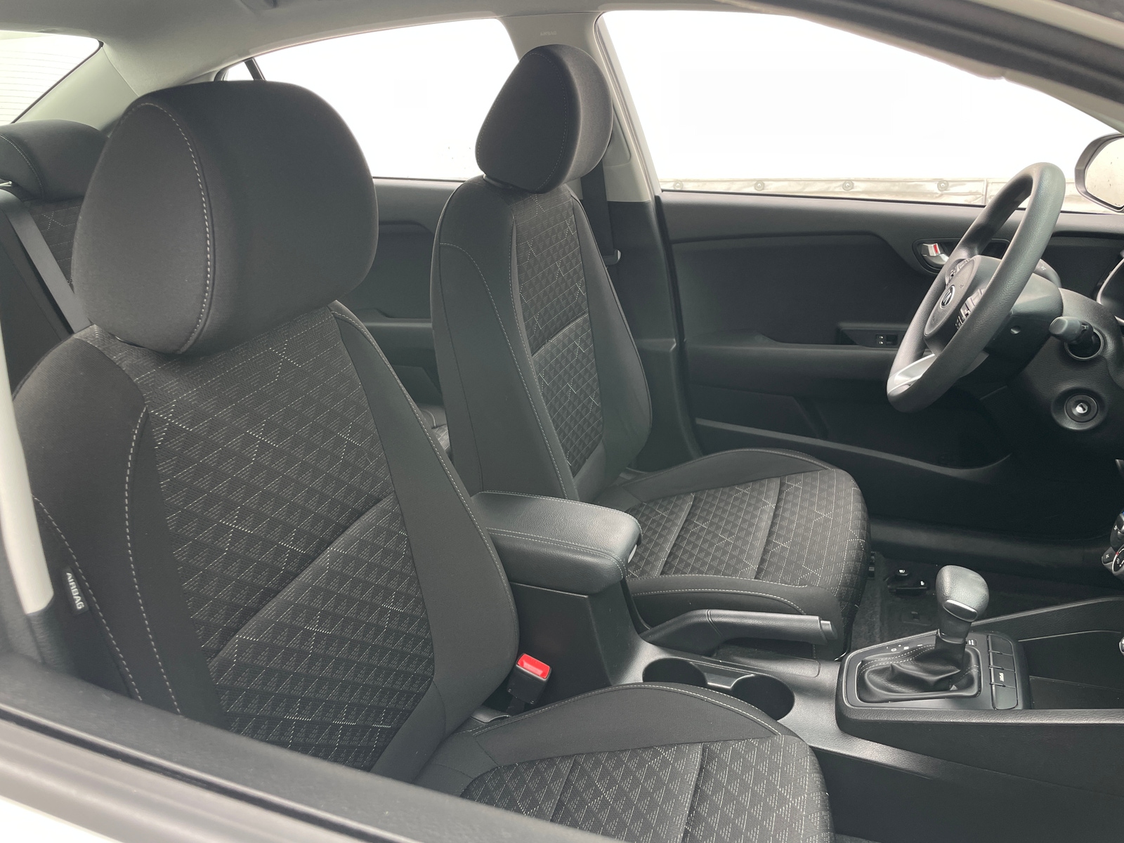 Thumbnail: 2019 Kia Rio - 2