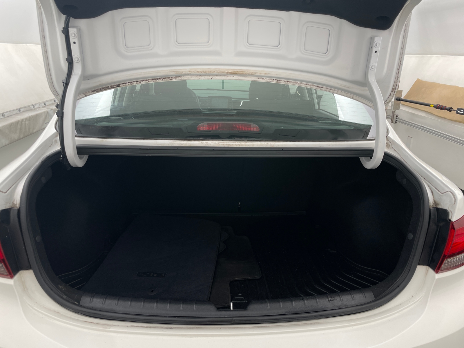 Thumbnail: 2019 Kia Rio - 7