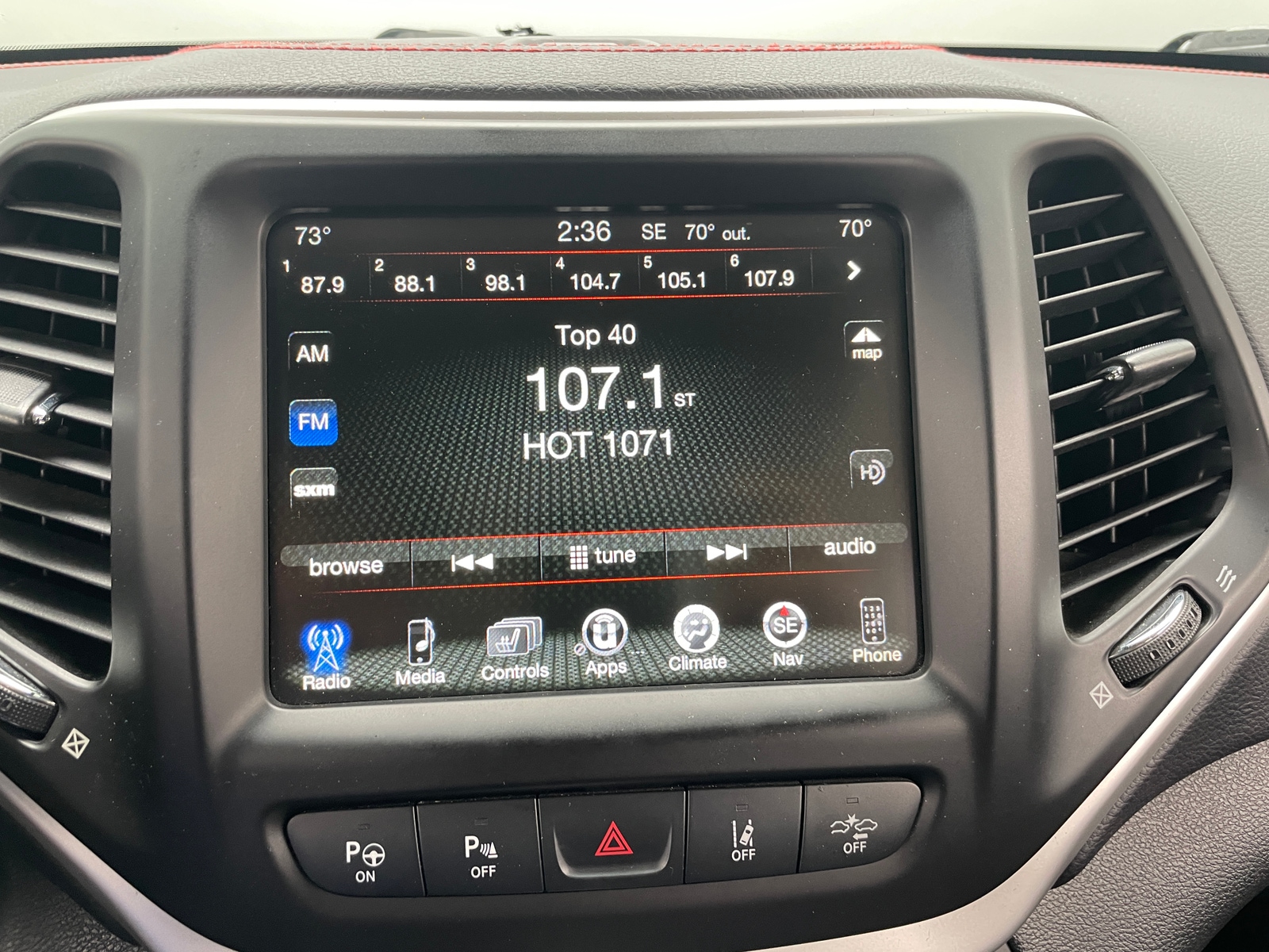 Thumbnail: 2015 Jeep Cherokee - 4