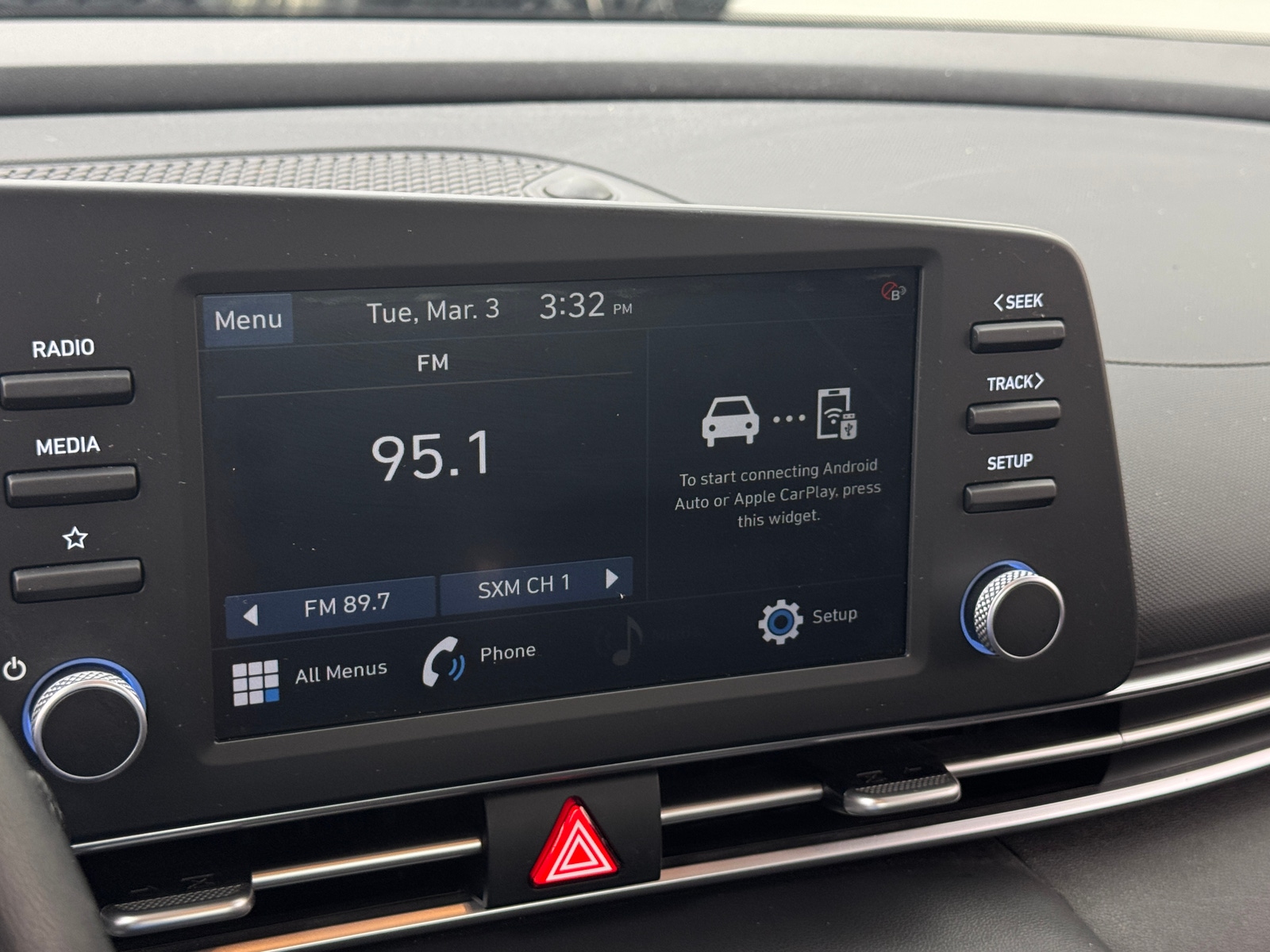 Thumbnail: 2023 Hyundai Elantra - 4