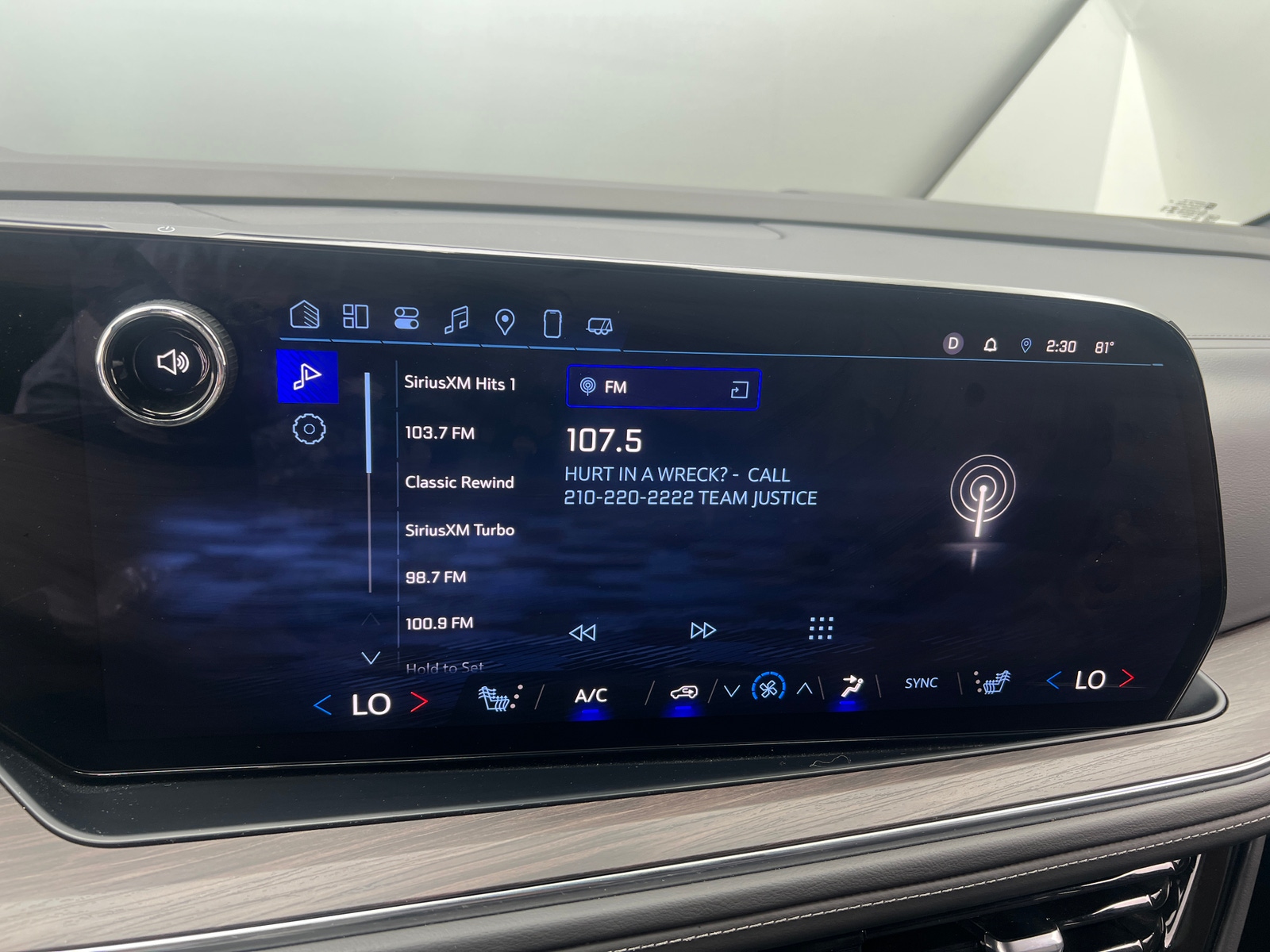 Thumbnail: 2025 Chevrolet Tahoe - 3