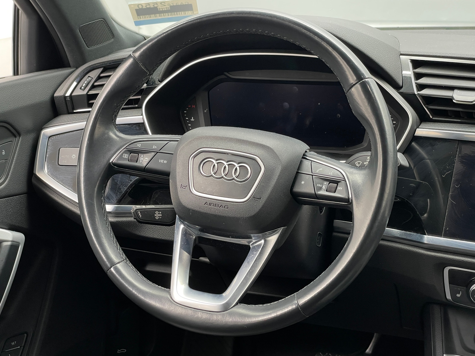 Thumbnail: 2022 Audi Q3 - 4