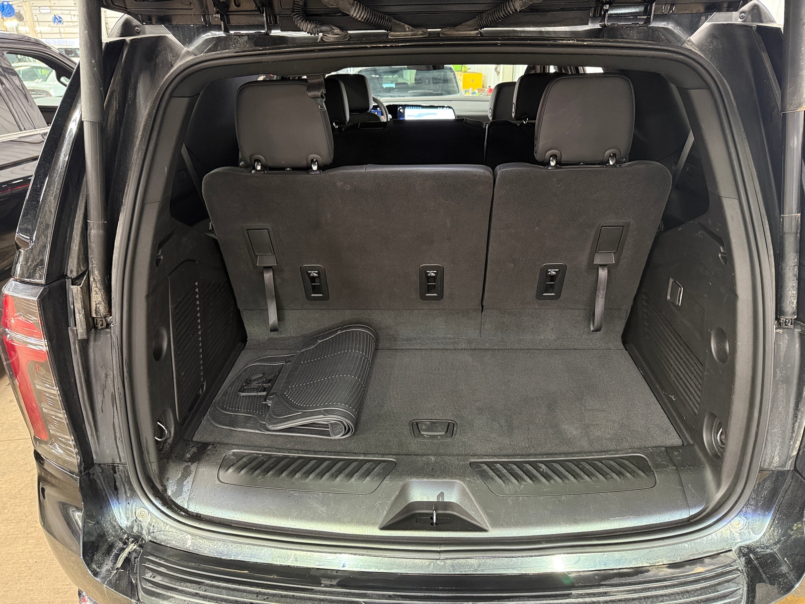 Thumbnail: 2025 Chevrolet Tahoe - 6