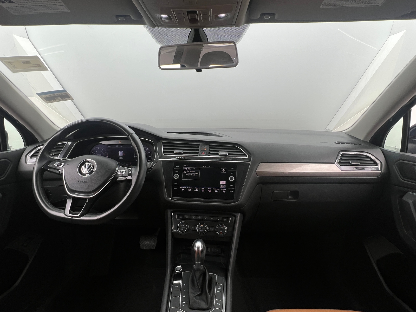 Thumbnail: 2019 Volkswagen Tiguan - 2