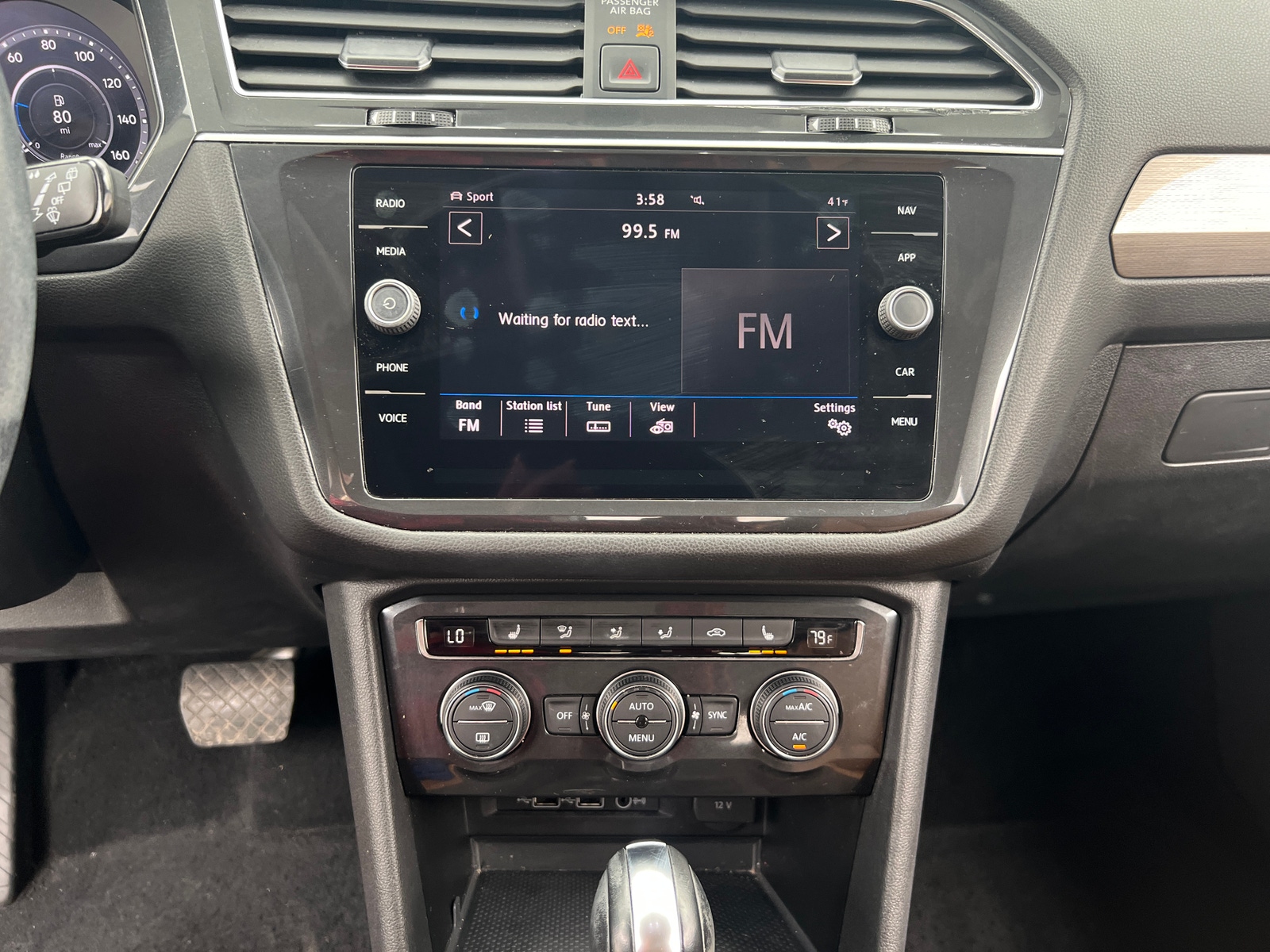 Thumbnail: 2019 Volkswagen Tiguan - 3