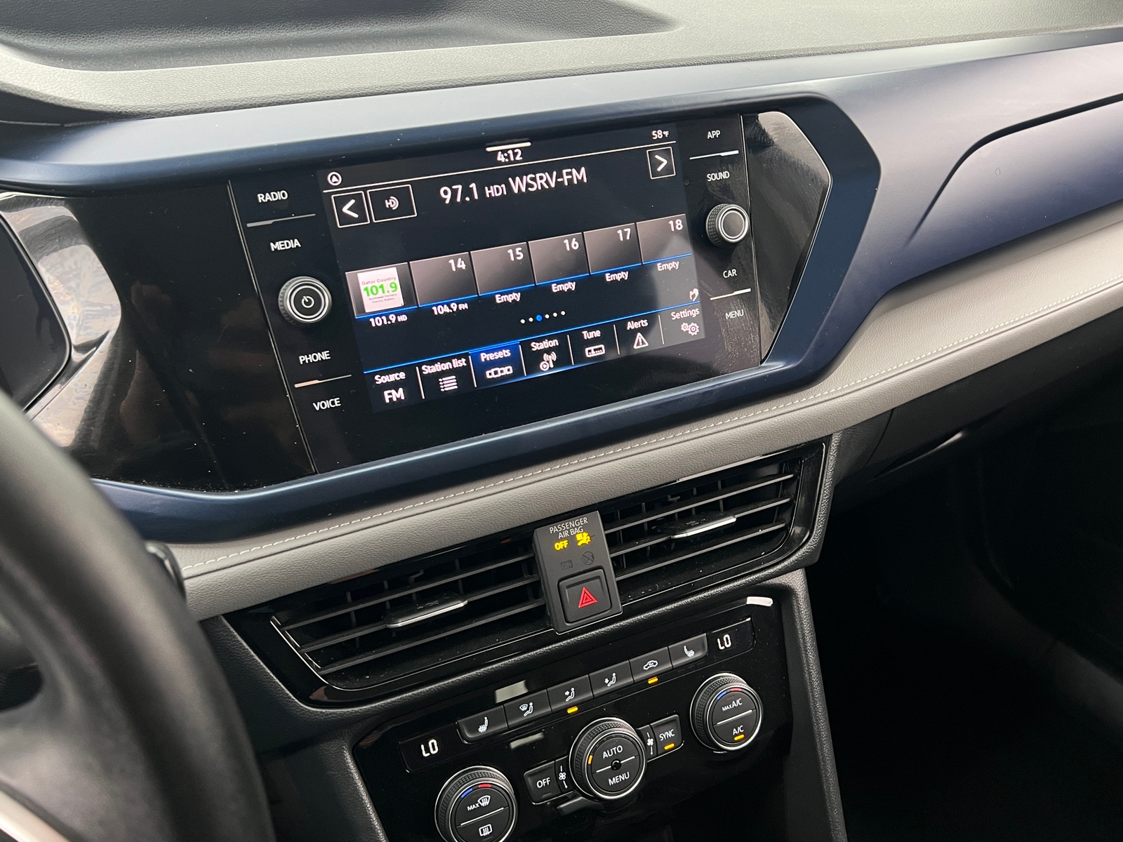 Thumbnail: 2024 Volkswagen Taos - 3